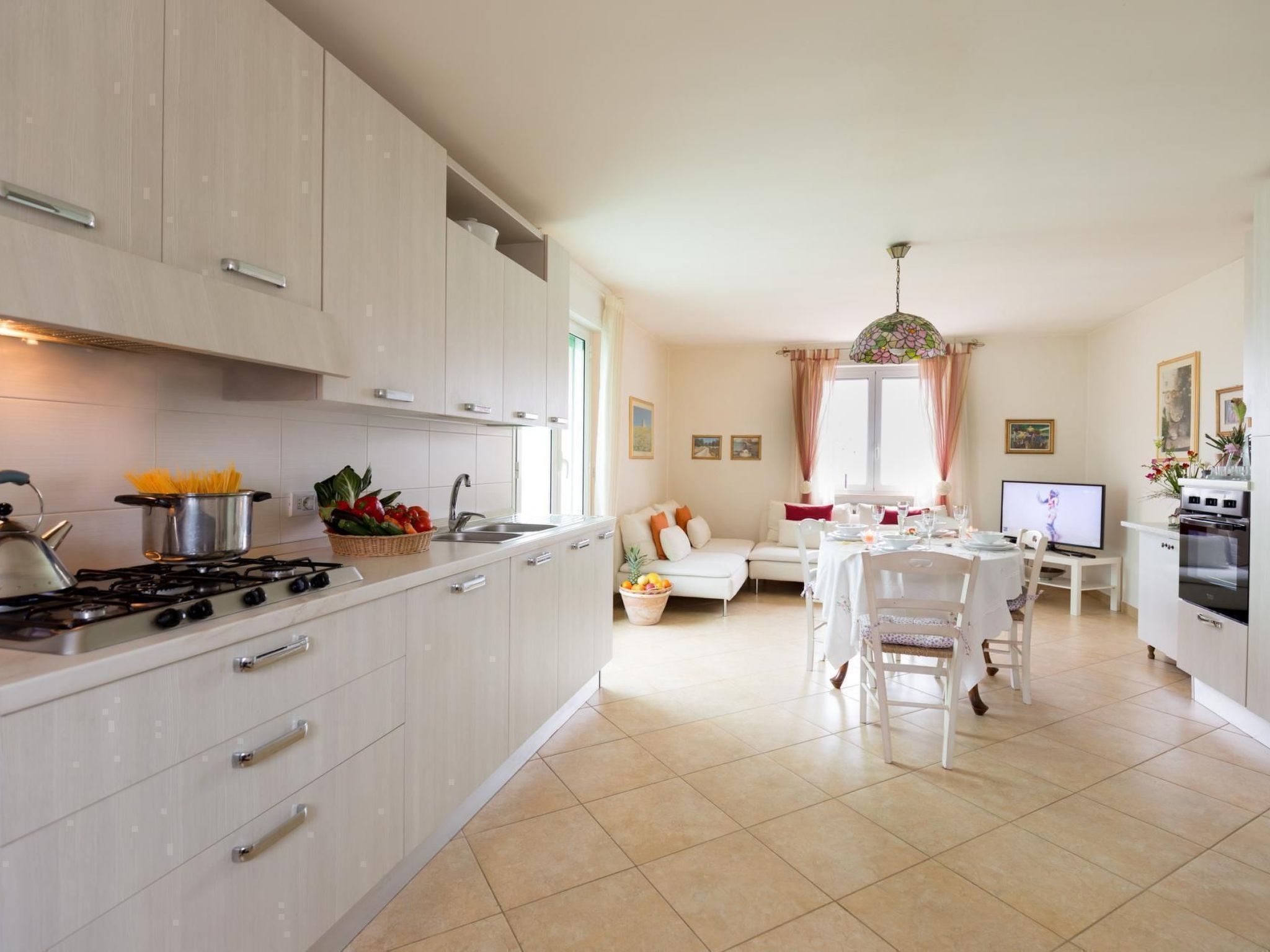 Wohnung in Carovigno mit Terrasse und Grill-Binnen