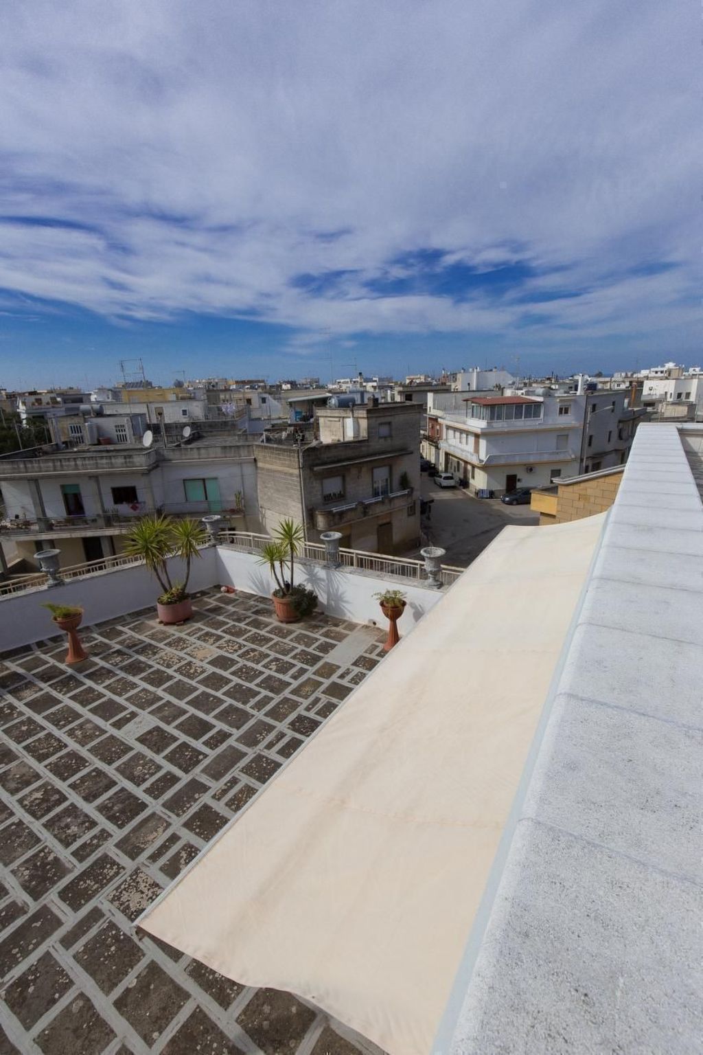 Wohnung in Carovigno mit Terrasse und Grill-Binnen