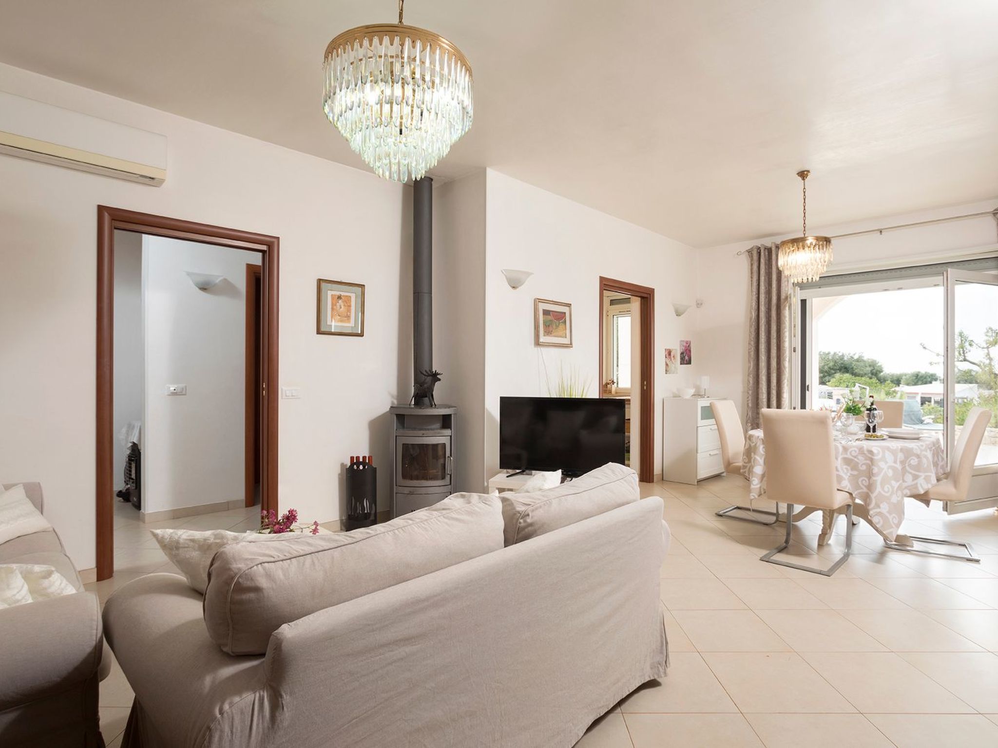 Villa Vistamare-Inside