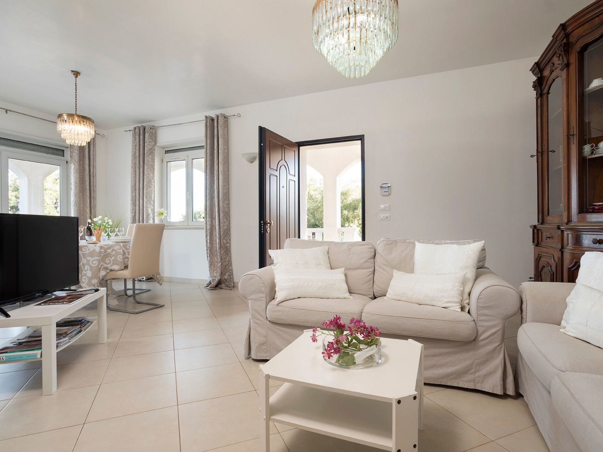 Villa Vistamare-Inside