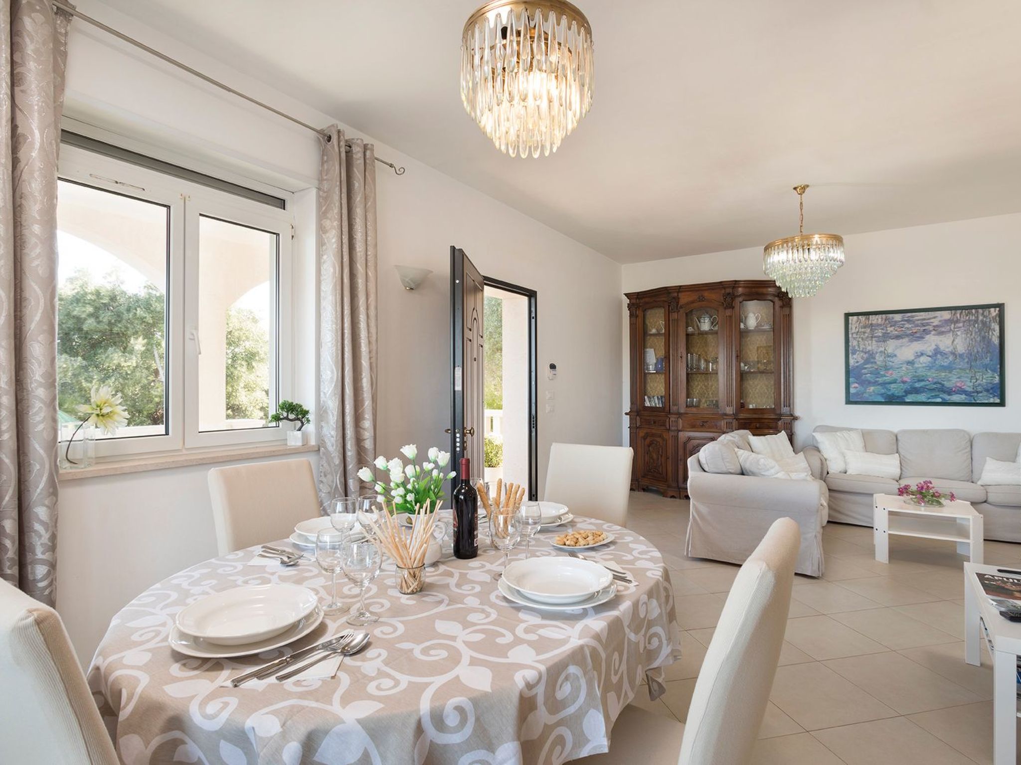 Villa Vistamare-Inside