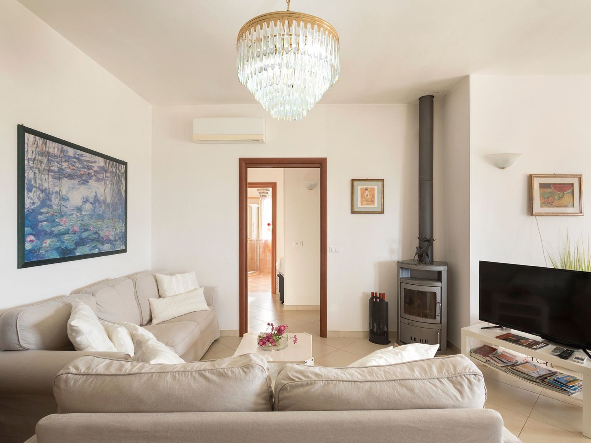 Villa Vistamare-Inside