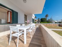 Vrijstaande villa op 50 meter van het zandstrand in Salento - thumbnail 3