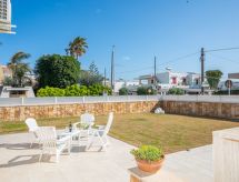 Vrijstaande villa op 50 meter van het zandstrand in Salento - thumbnail 4