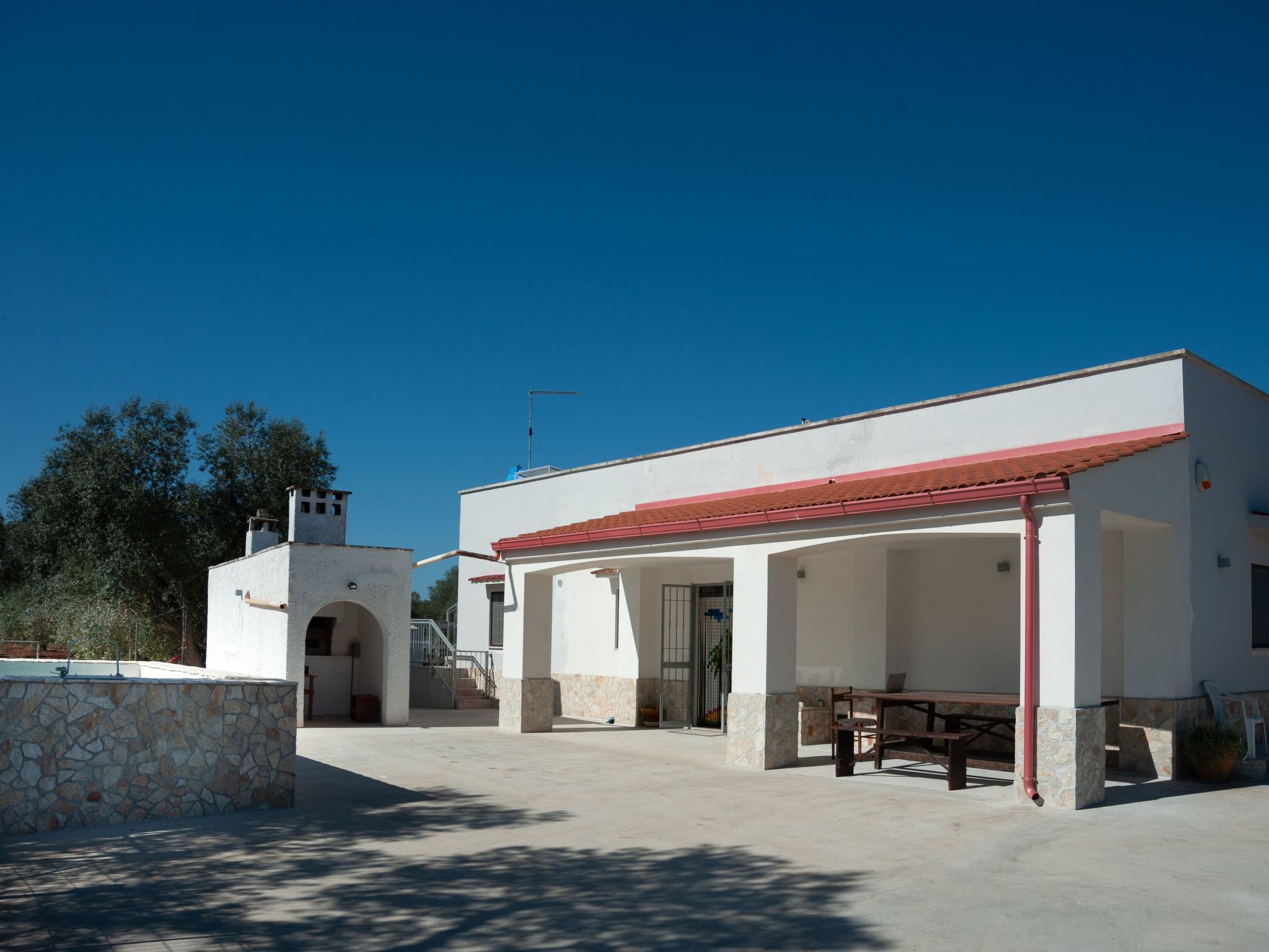 Bauernhof mit Schwimmbad und Babypark Brindisi am Meer-Binnen