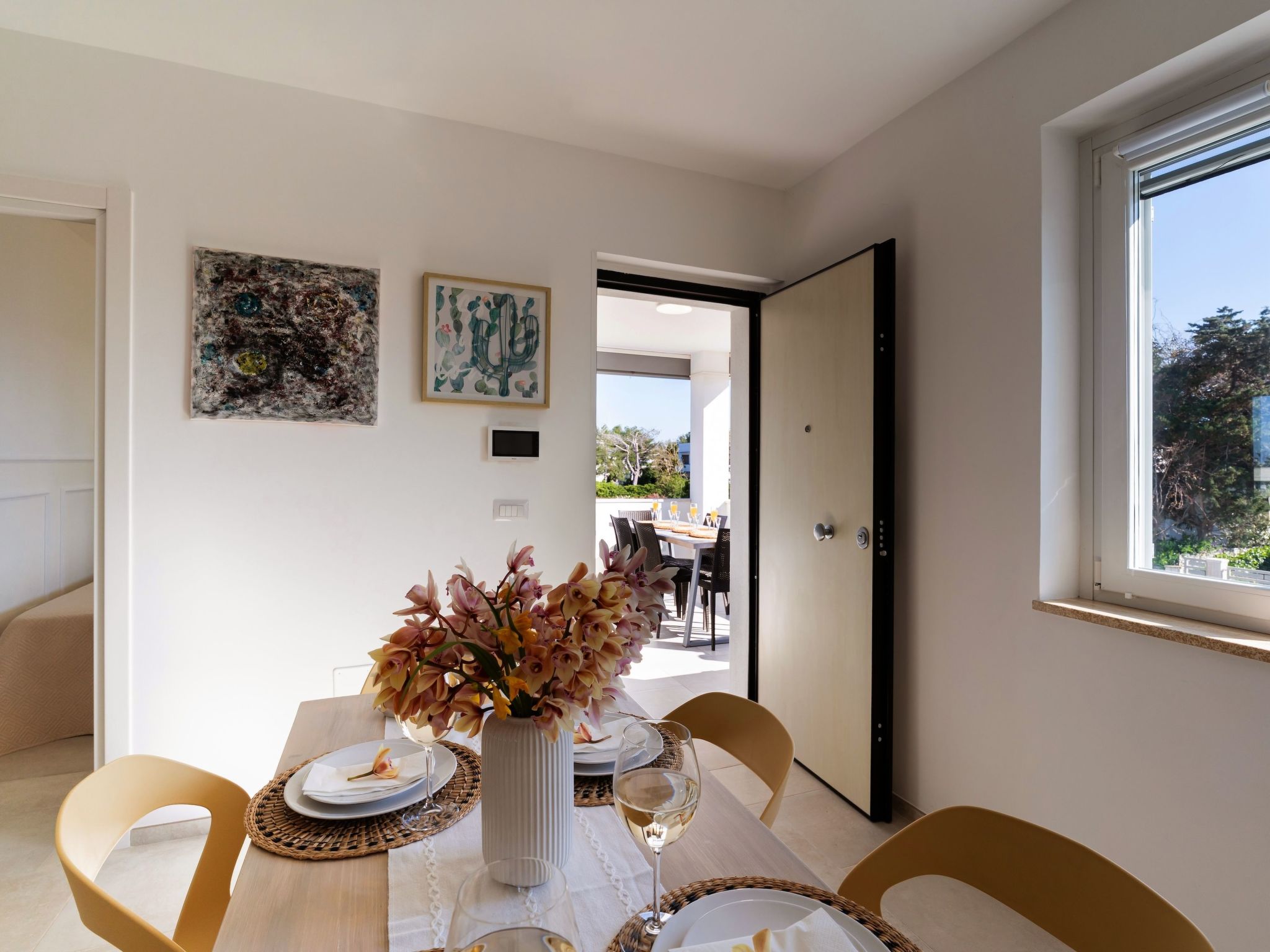 'Connie's House-Binnen