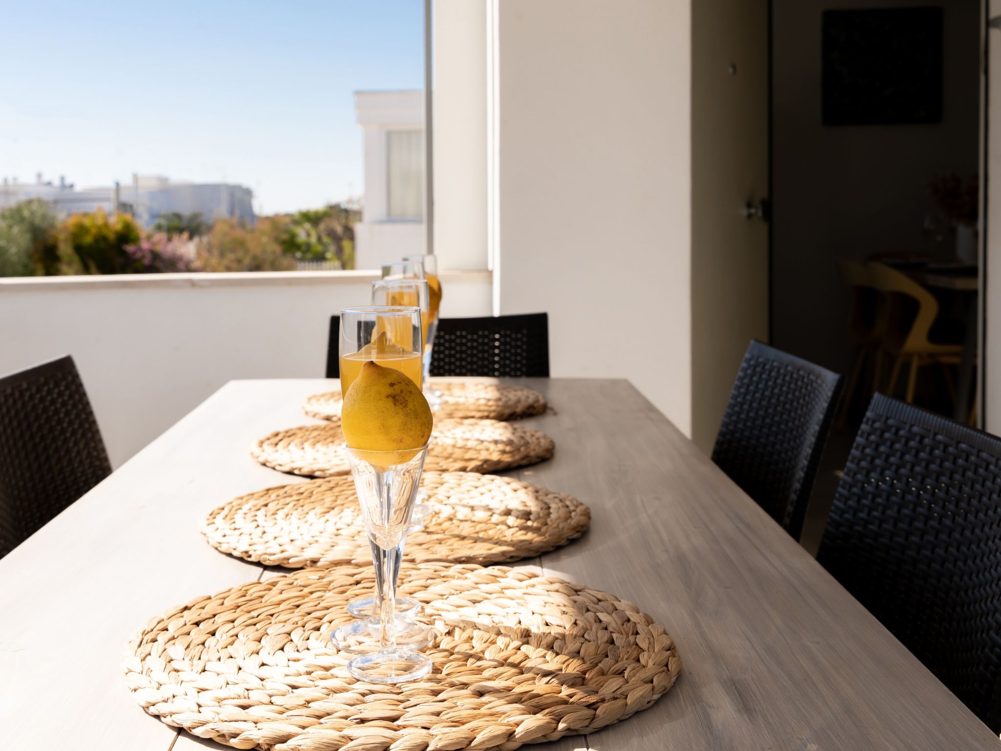 'Connie's House-Binnen