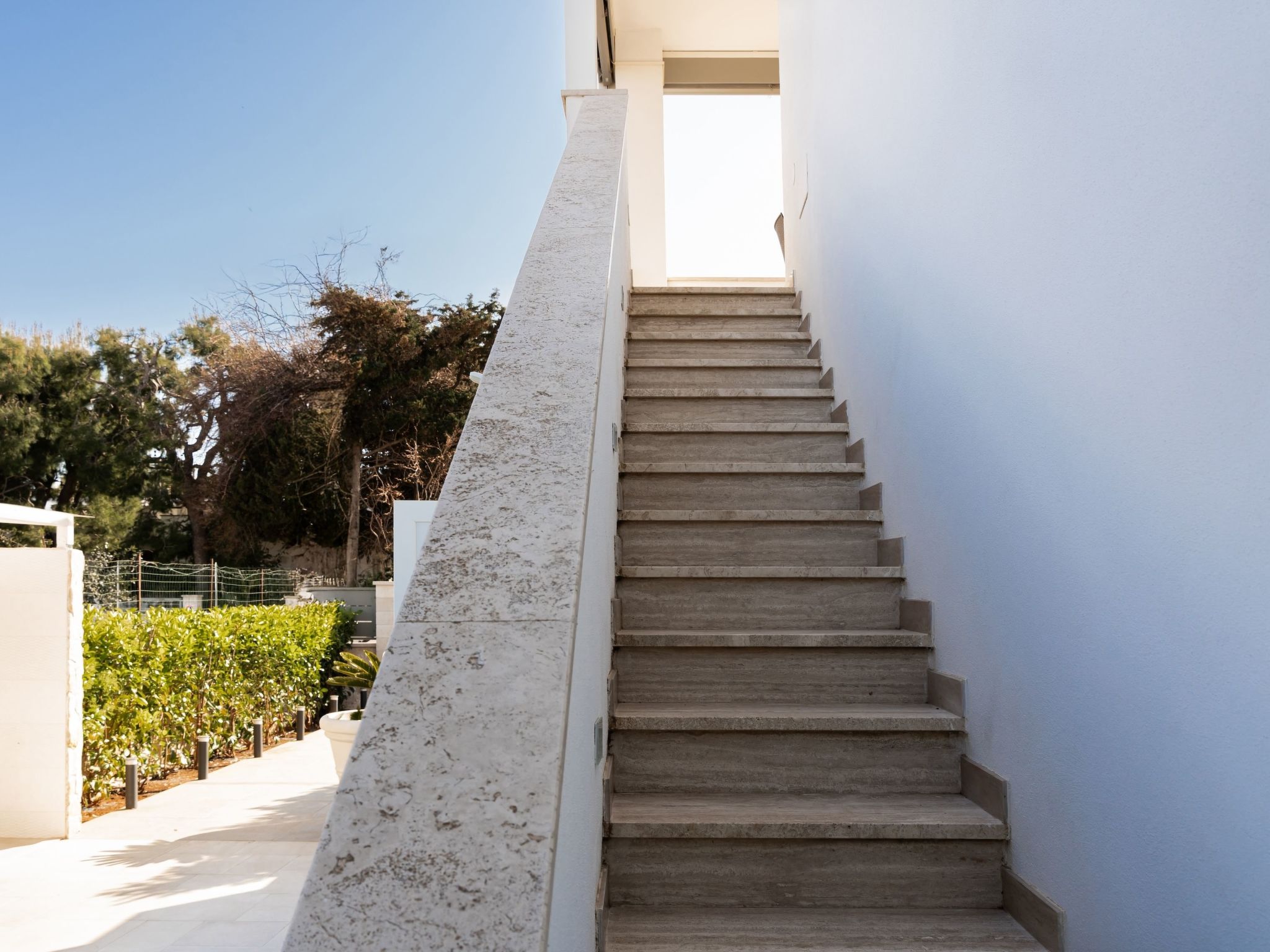 'Connie's House-Binnen