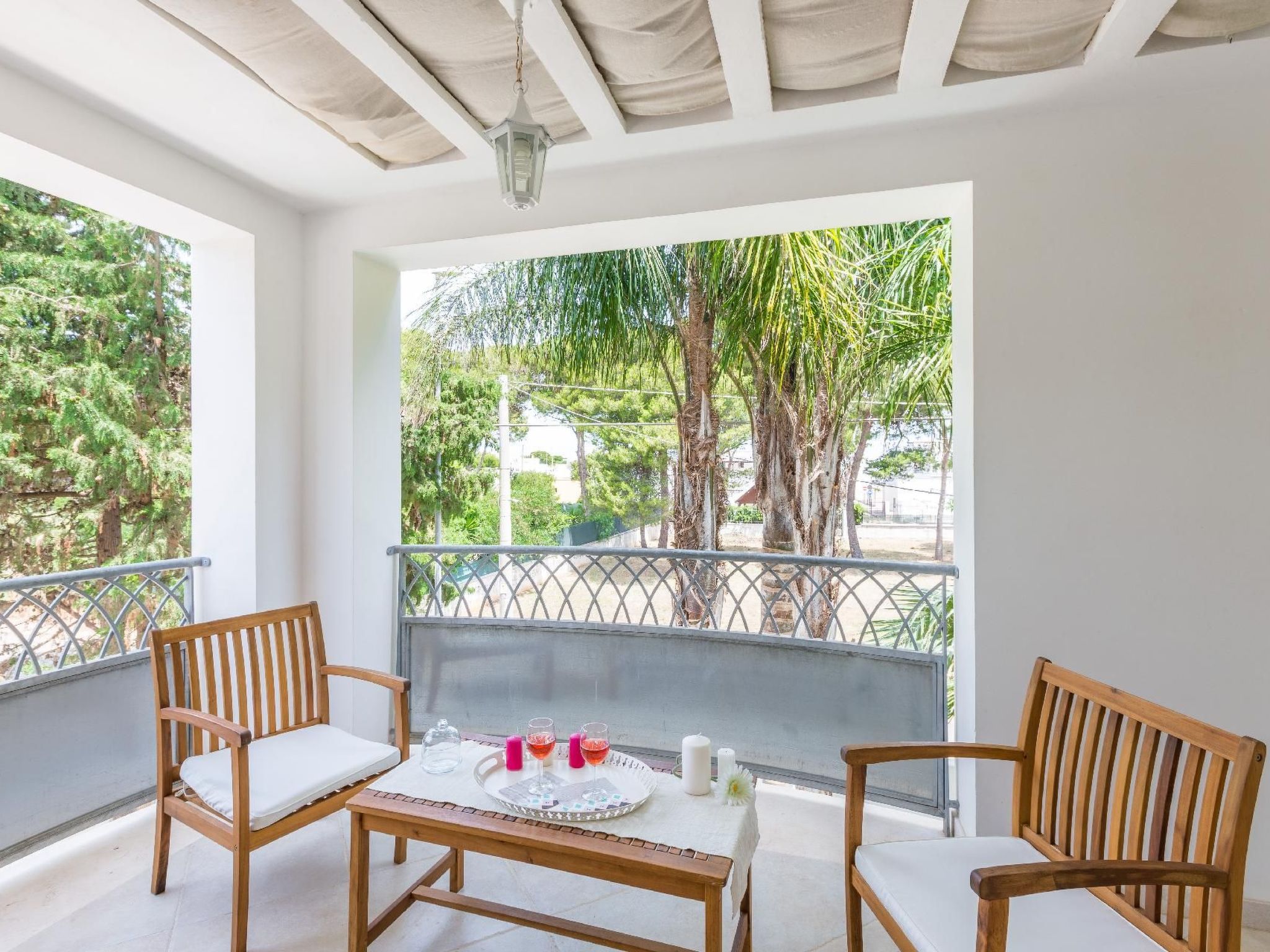 Weißes Haus im Salento-Binnen