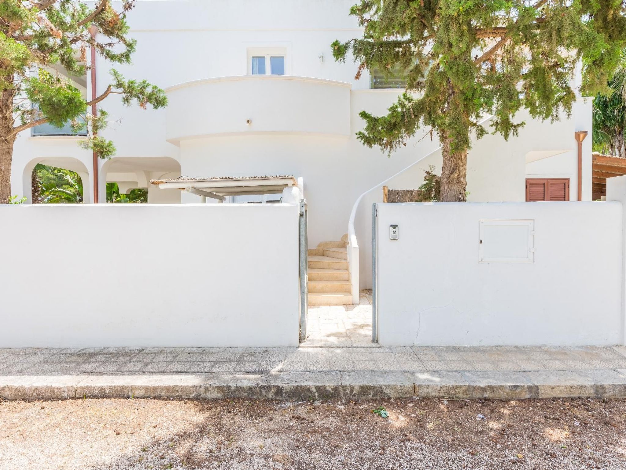 Weißes Haus im Salento-Binnen