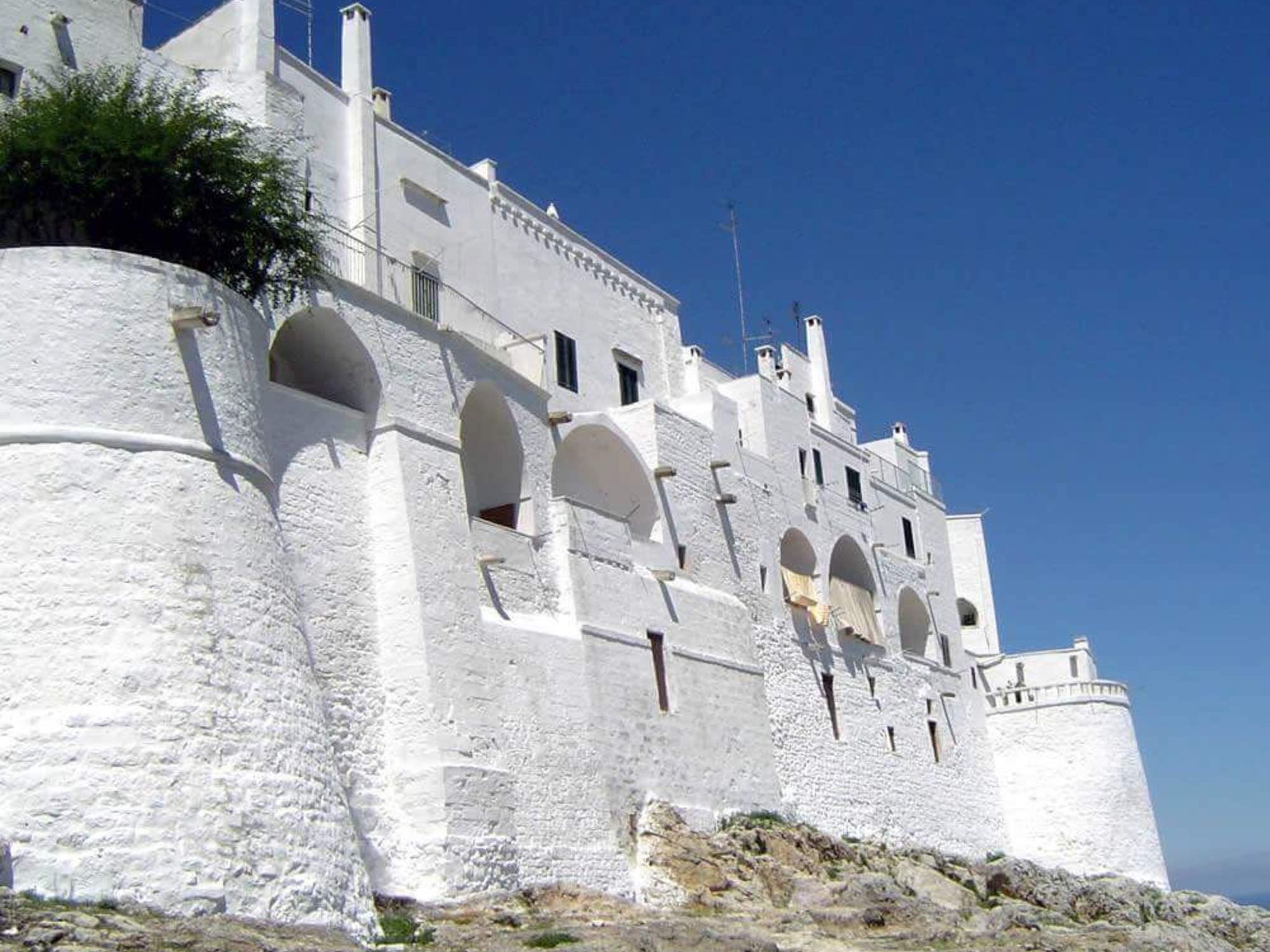 Weißes Haus im Salento-Binnen