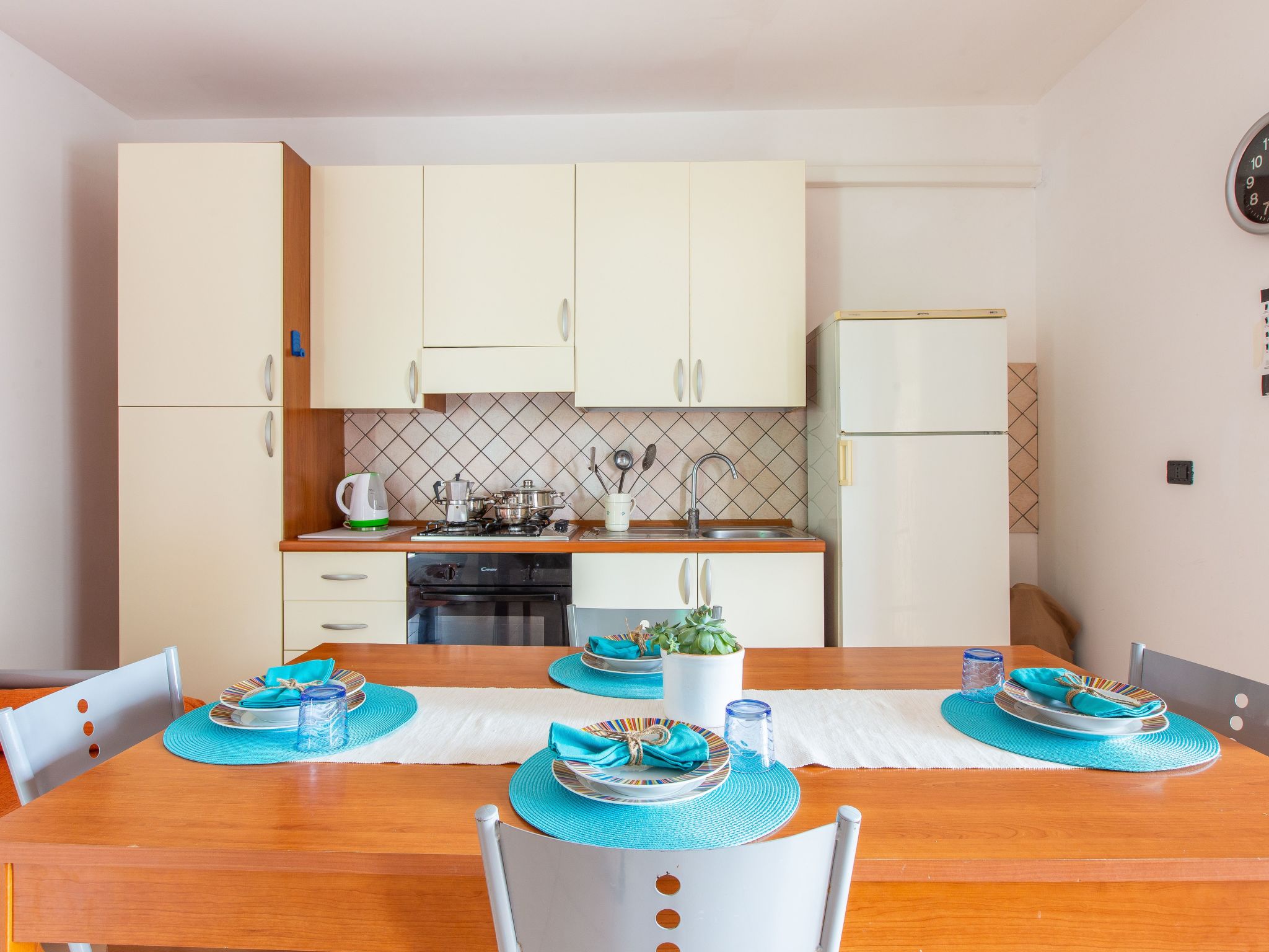 Flacher Rasen rechts-Drinnen