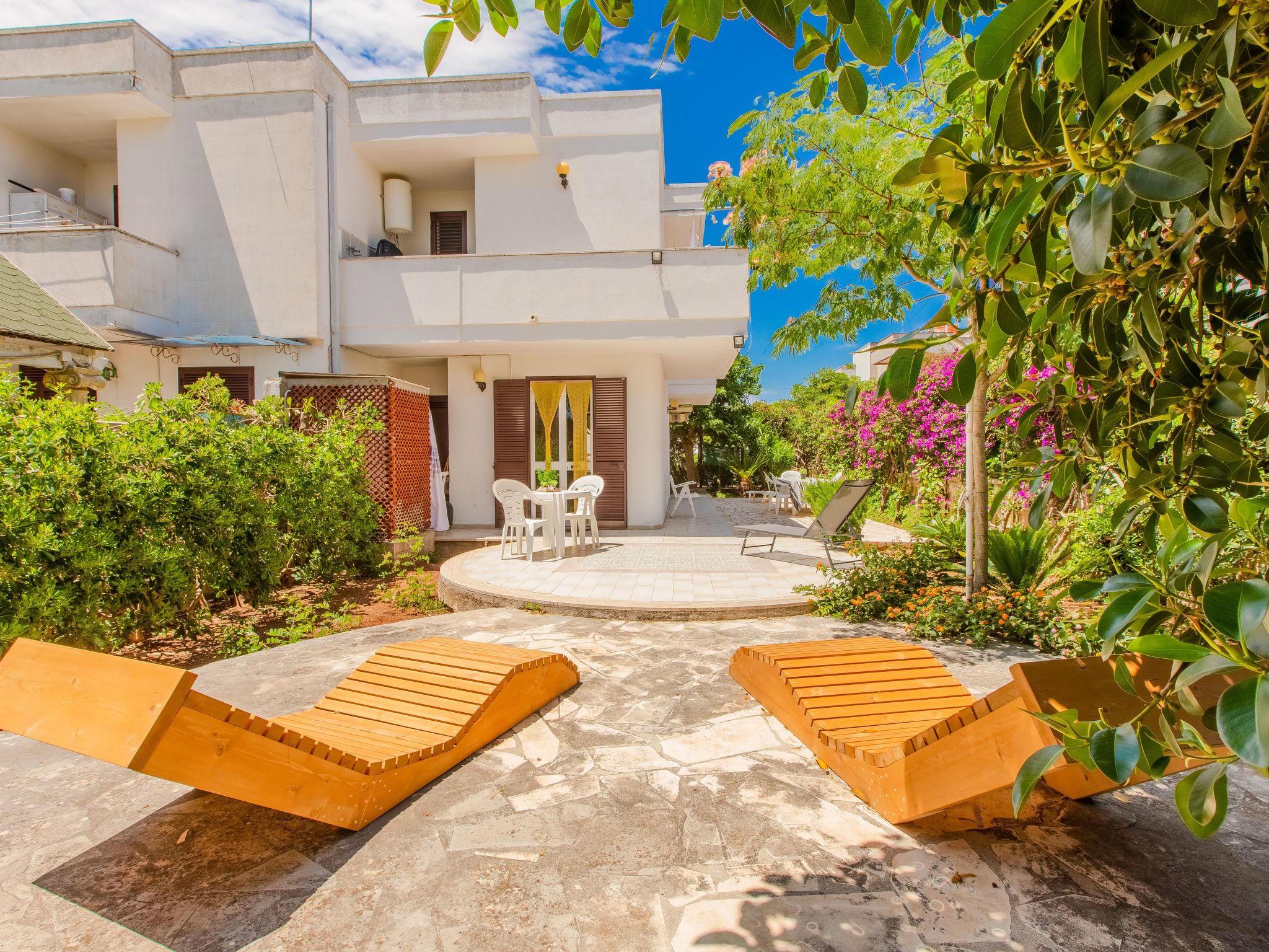 Villa 'Irene' mit Garten, Terrasse und Grill-Binnen