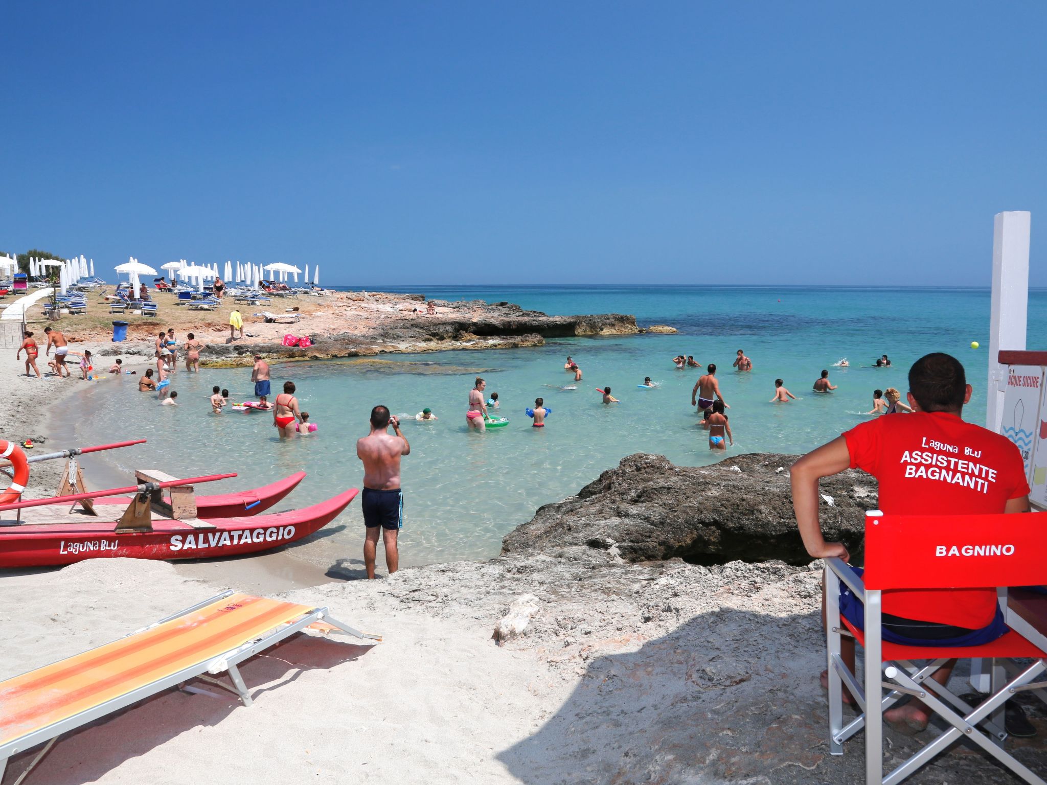 Flacher Rasen links-Binnen