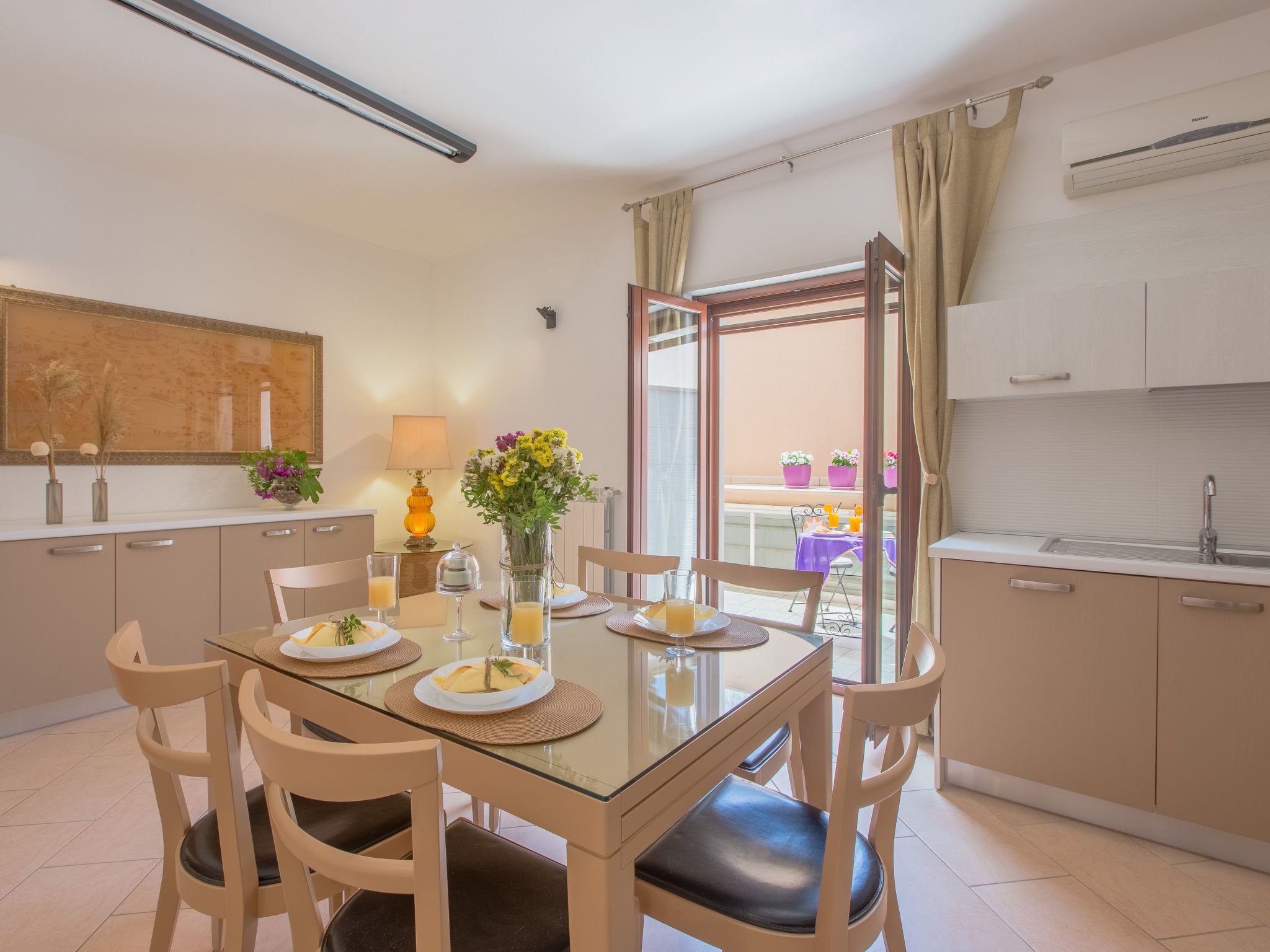 Die Wolke auf den Pedalen-Drinnen