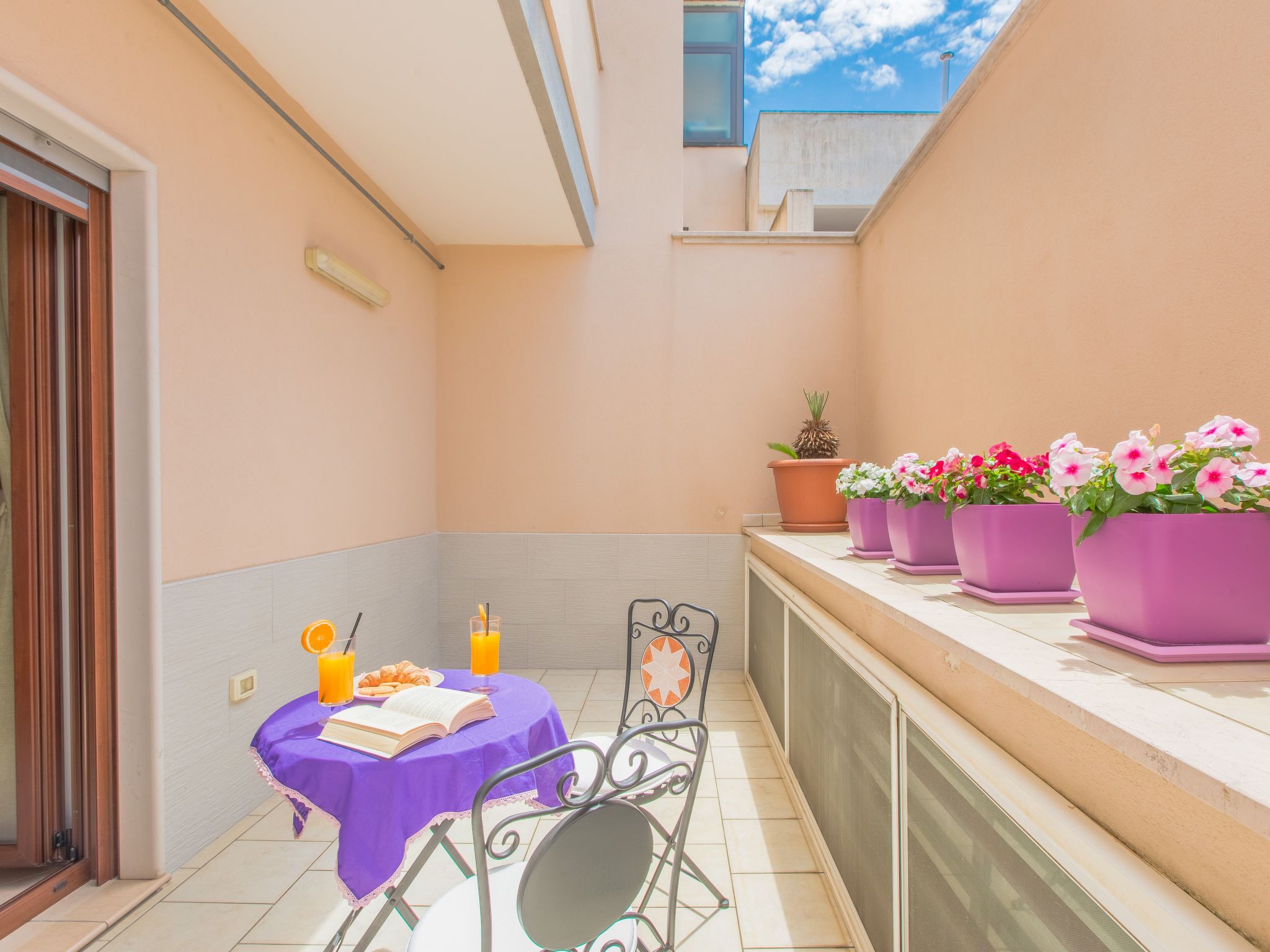 Die Wolke auf den Pedalen-Drinnen