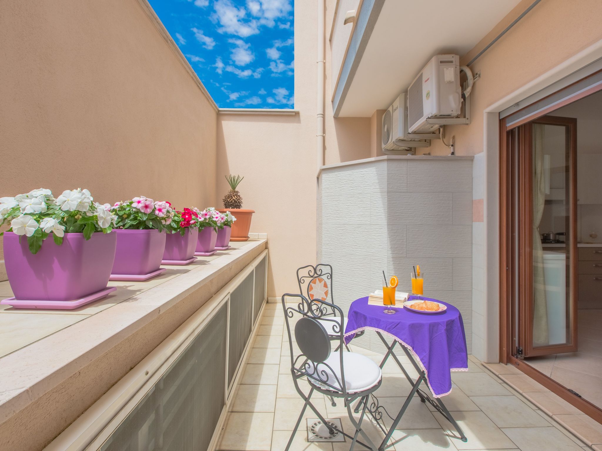 Die Wolke auf den Pedalen-Drinnen