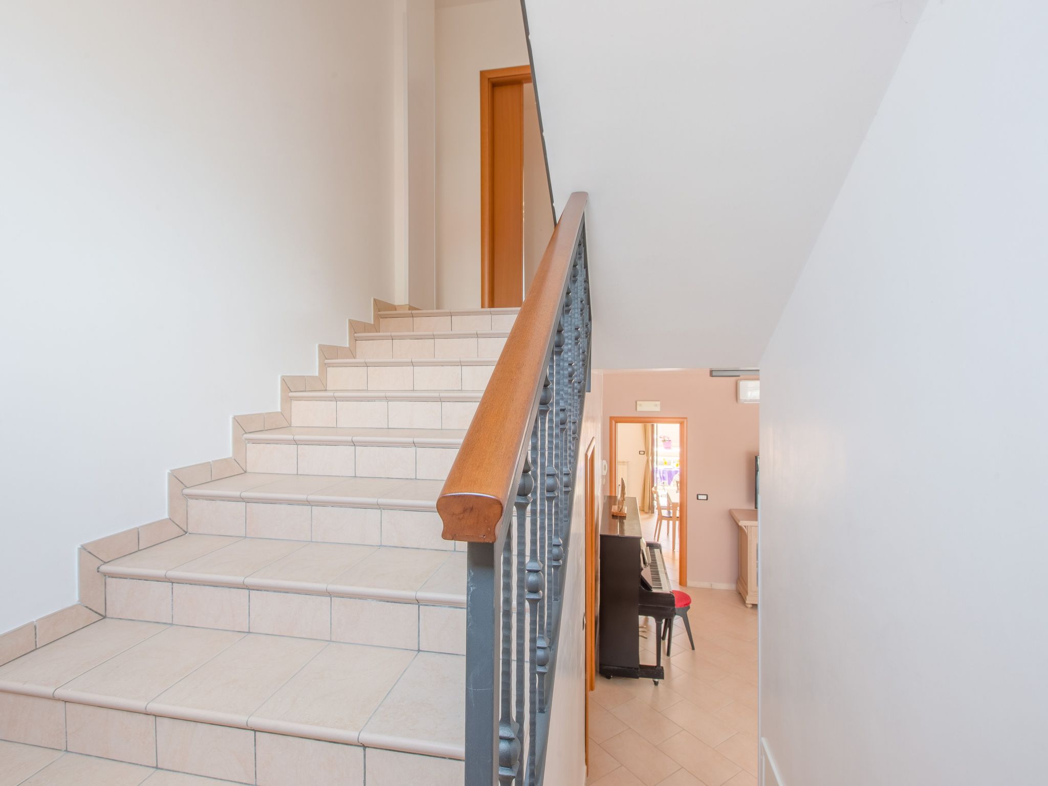 Die Wolke auf den Pedalen-Drinnen