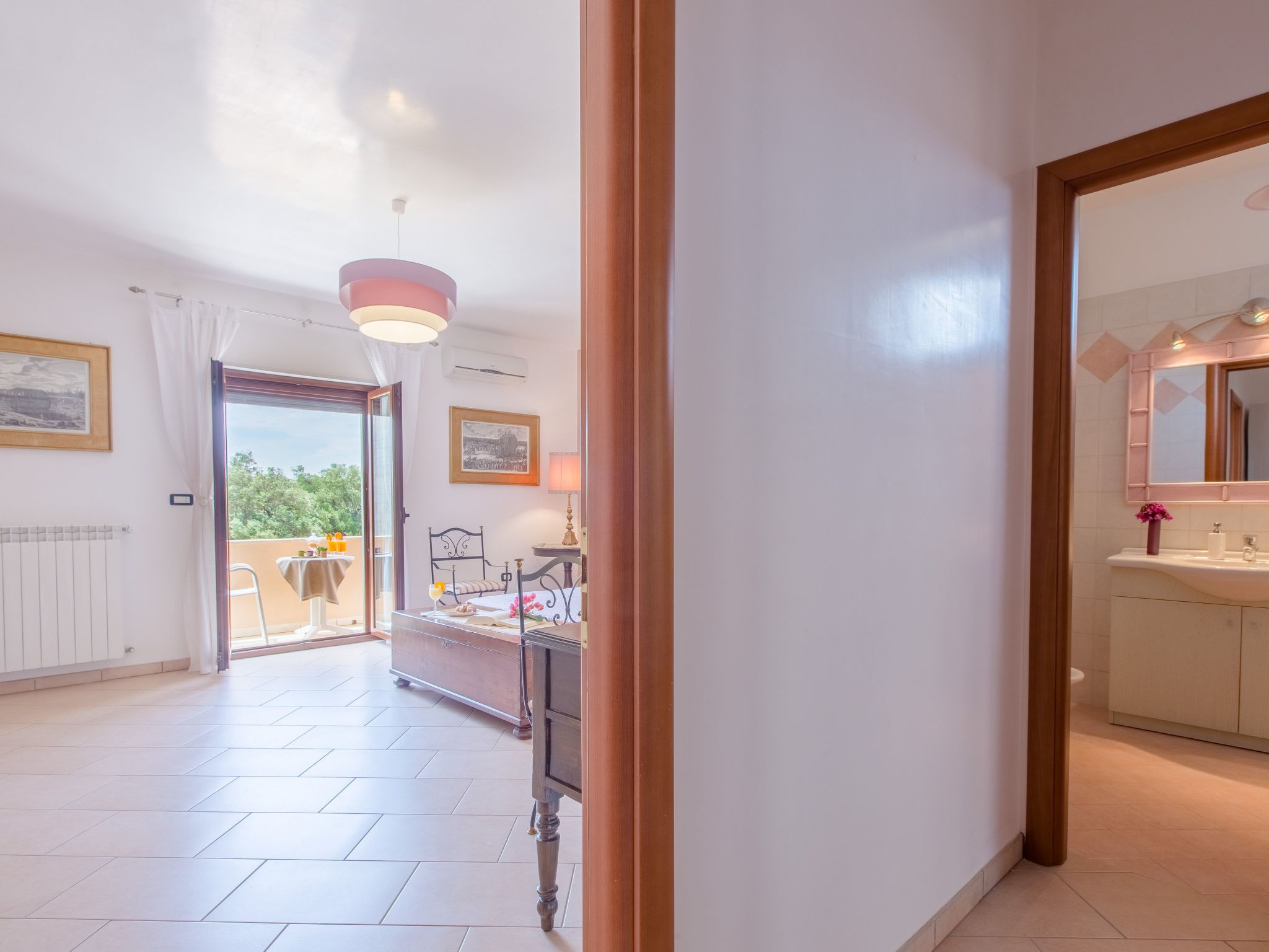 Die Wolke auf den Pedalen-Drinnen