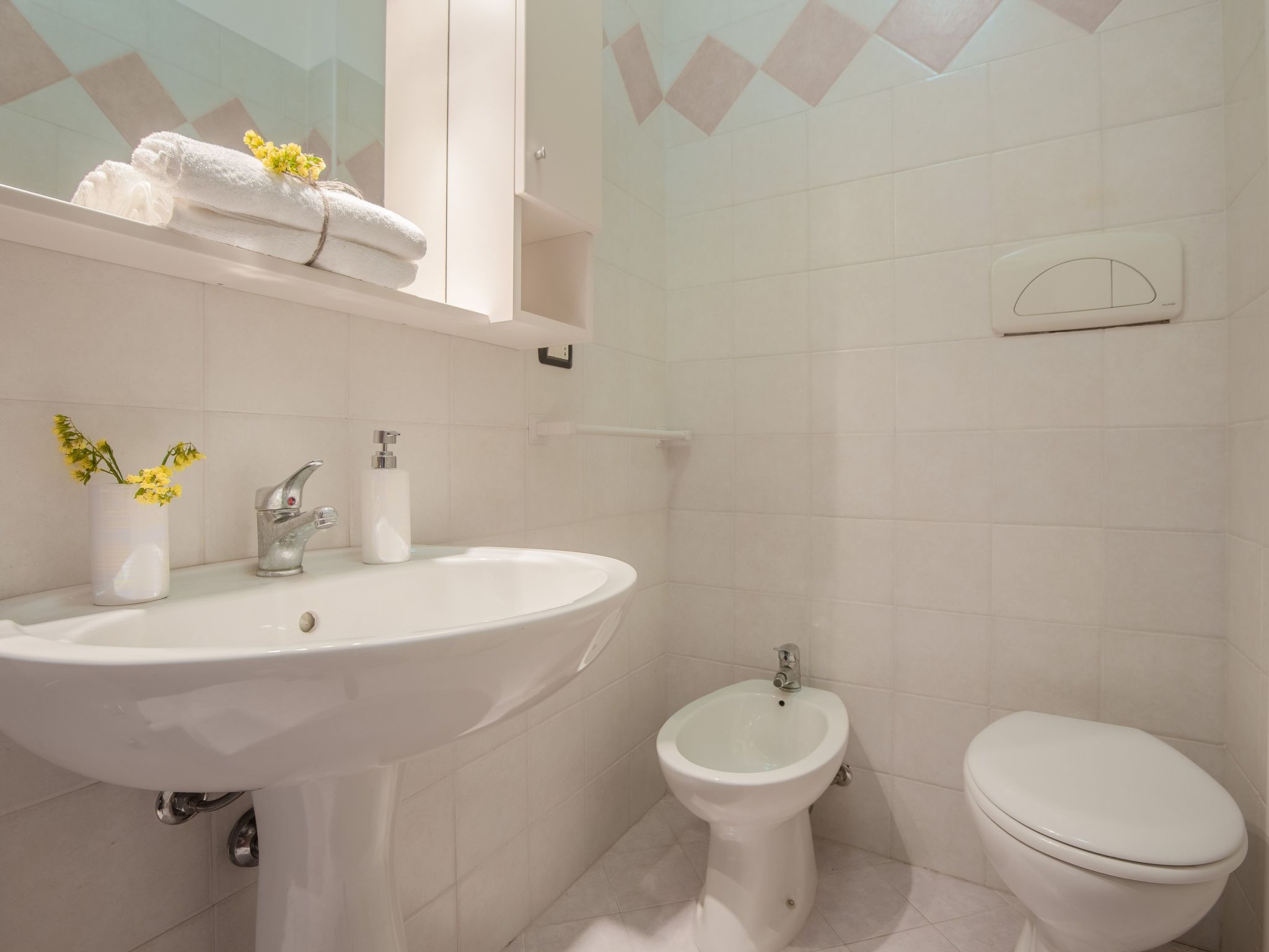 Die Wolke auf den Pedalen-Drinnen