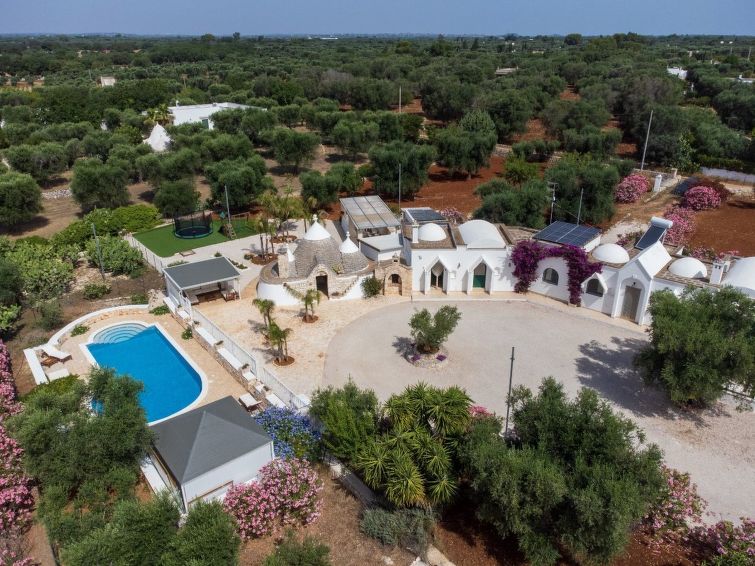 Vrijstaand vakantiehuis met privézwembad in San Vito Dei Normanni in San Vito Dei Normanni