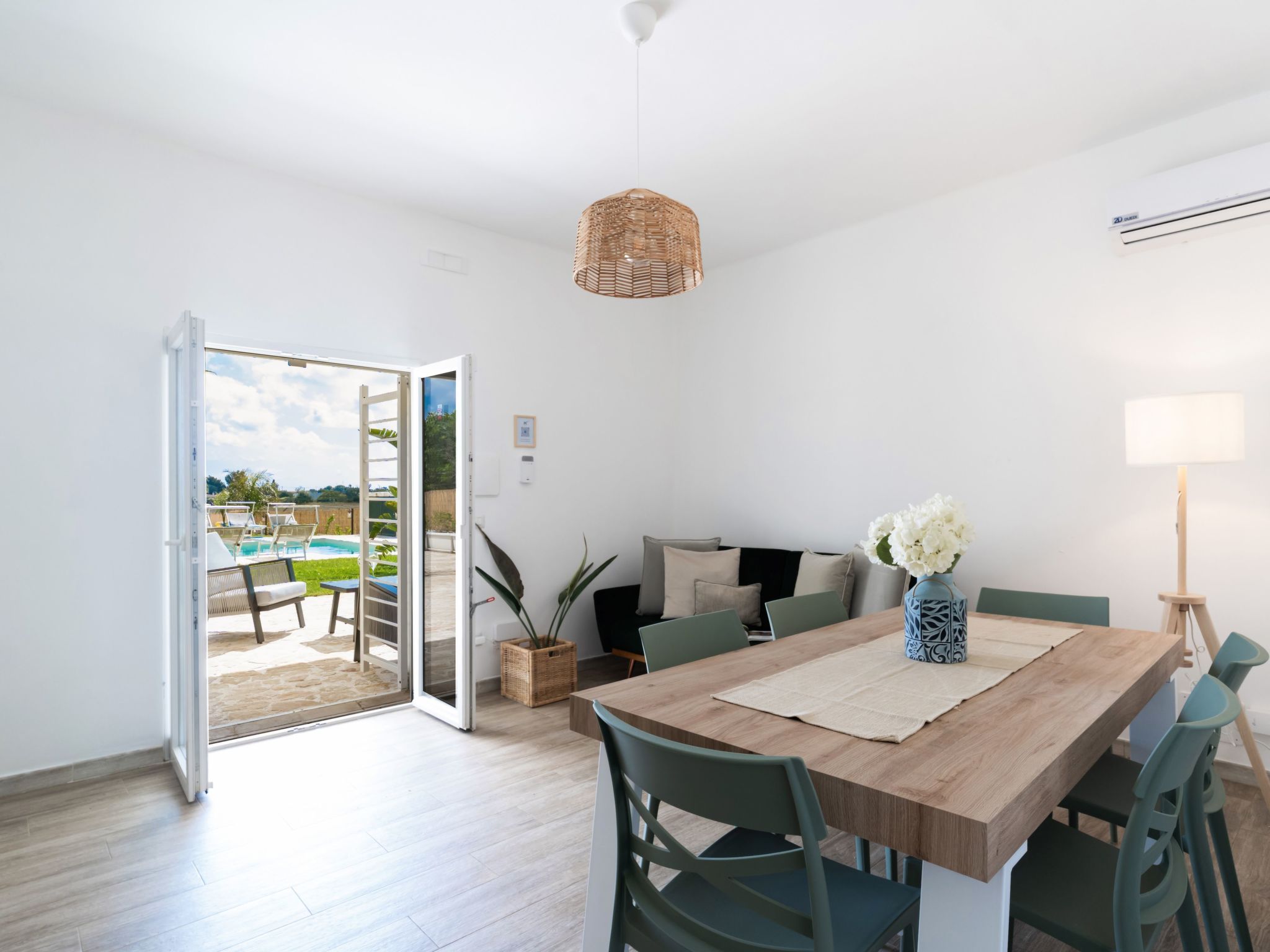 Villa Greenlife" mit privatem Pool-Binnen