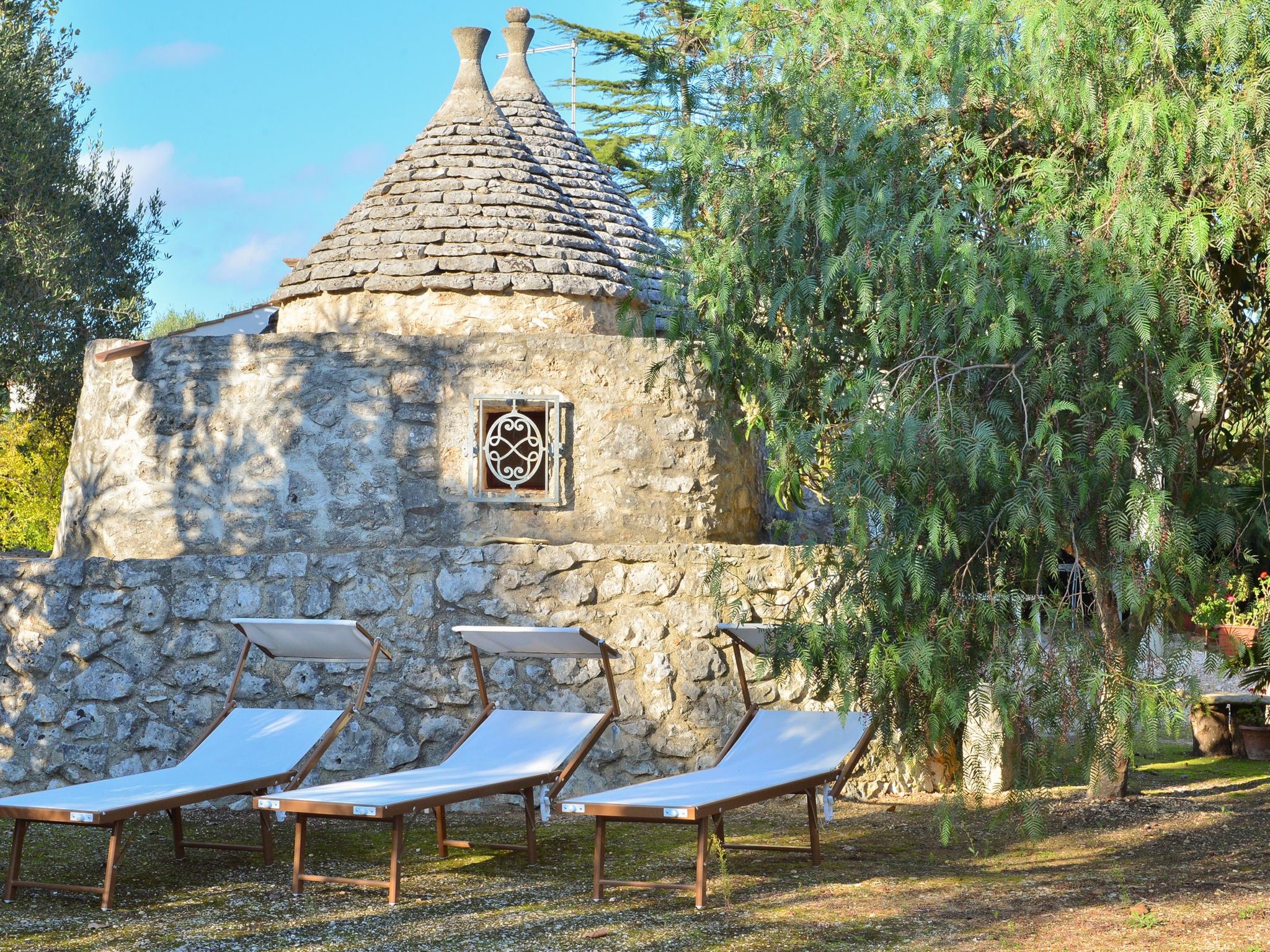 Trullo Alcova  in der Nähe des Meeres-Binnen