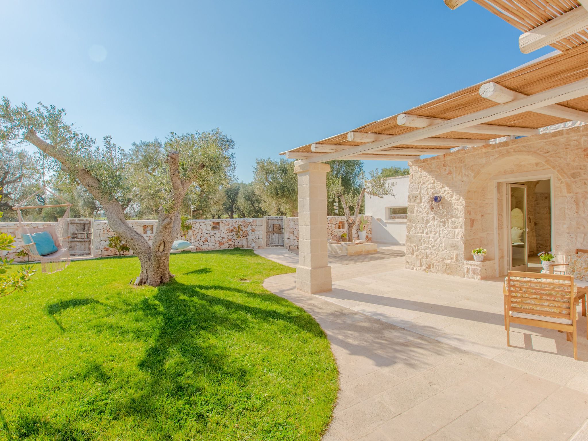 Lamia der Vesper-Dedans