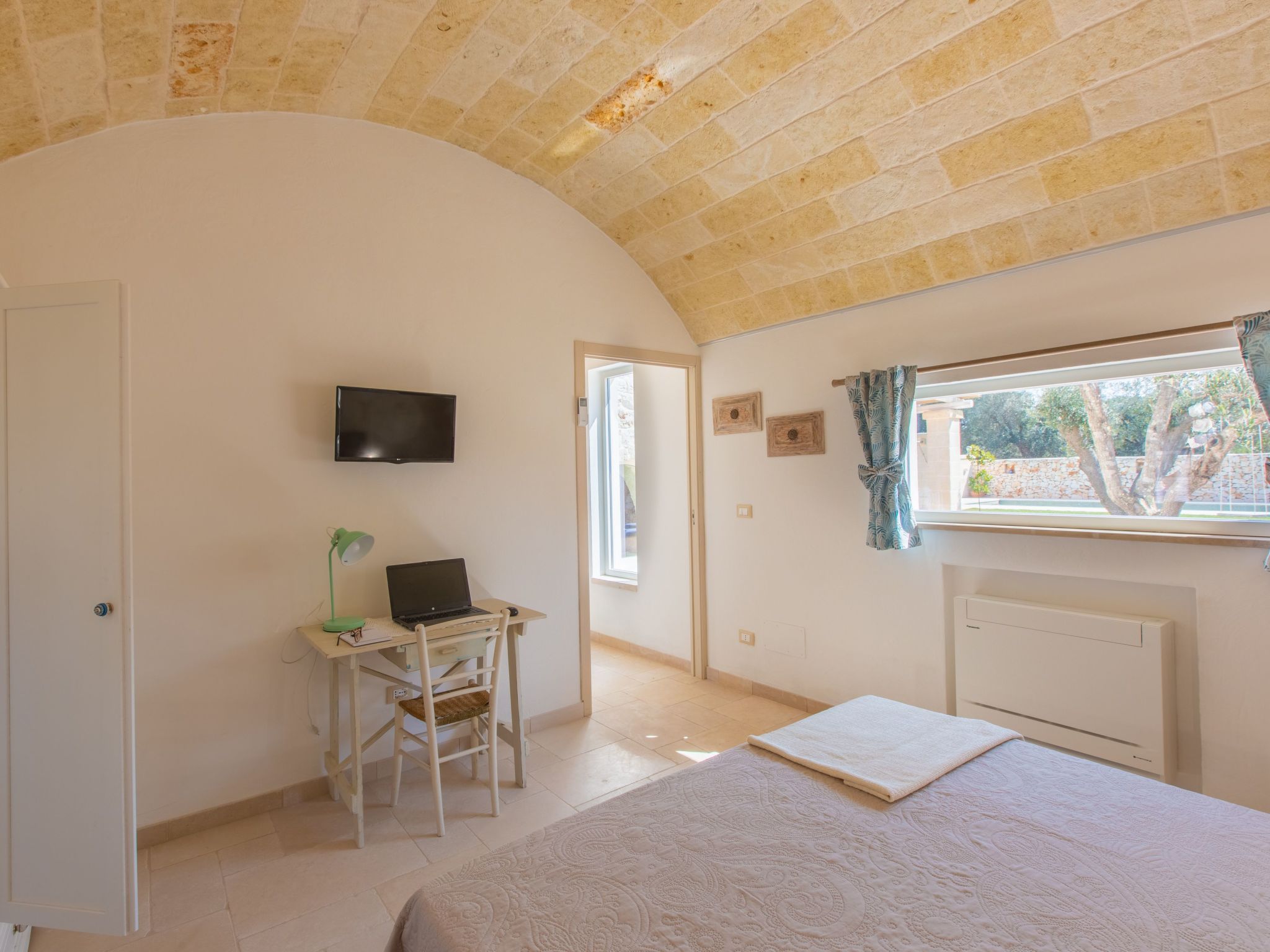 Lamia der Vesper-Dedans