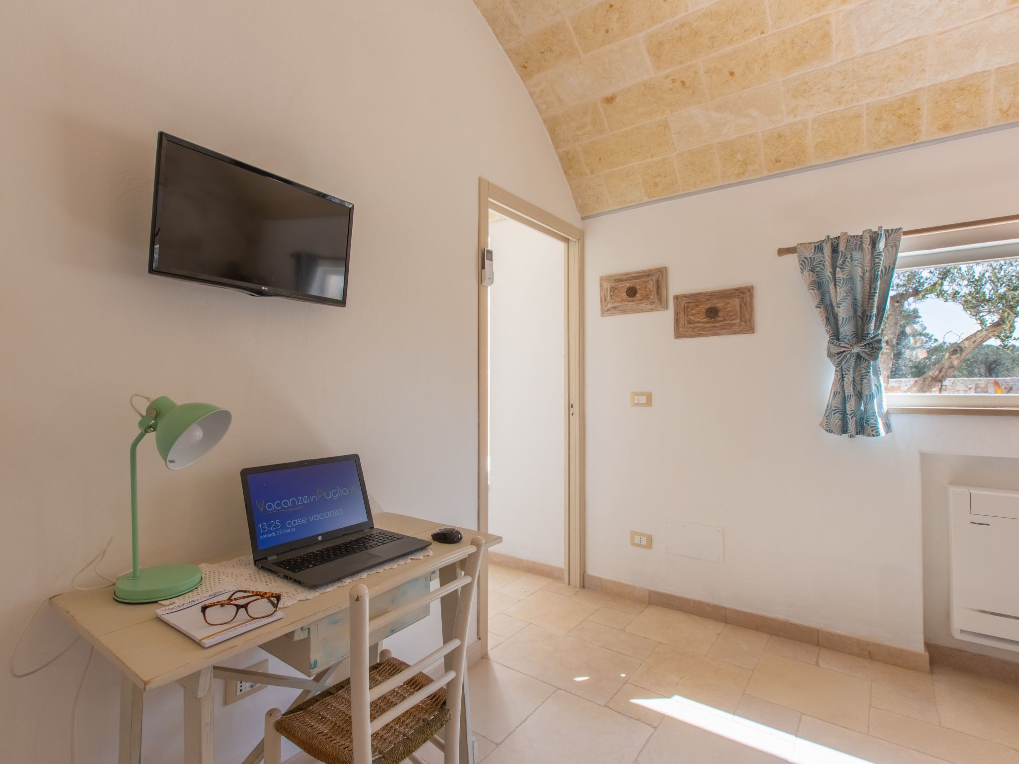 Lamia der Vesper-Dedans