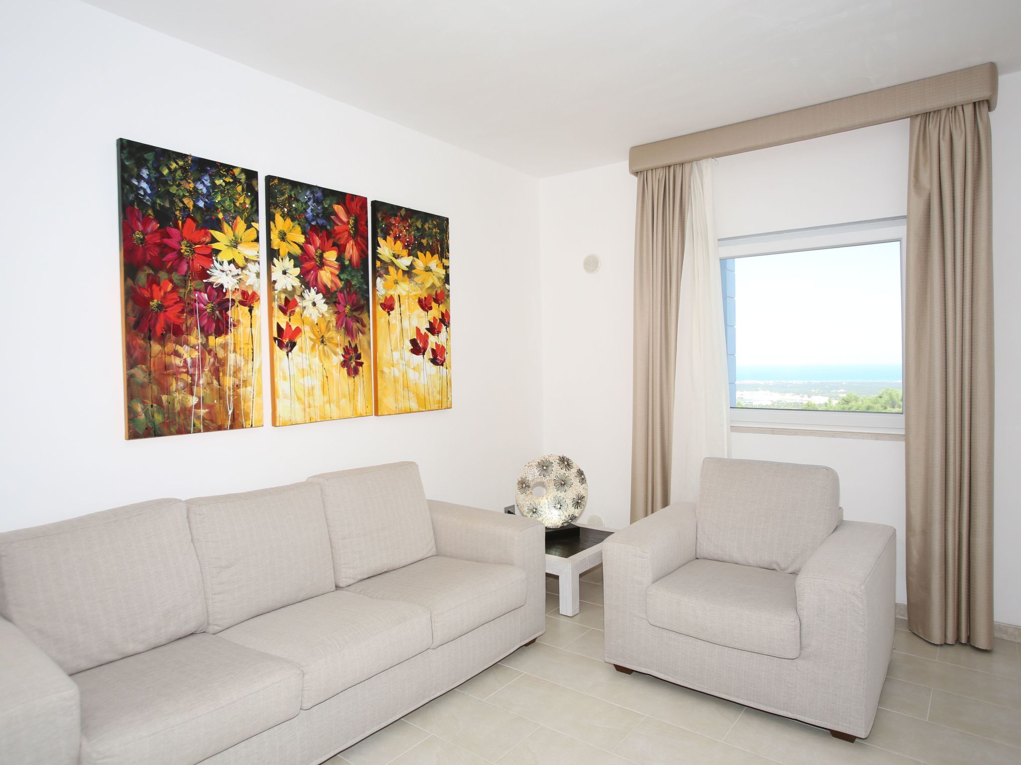 Villa Rea mit Panoramapool-Binnen