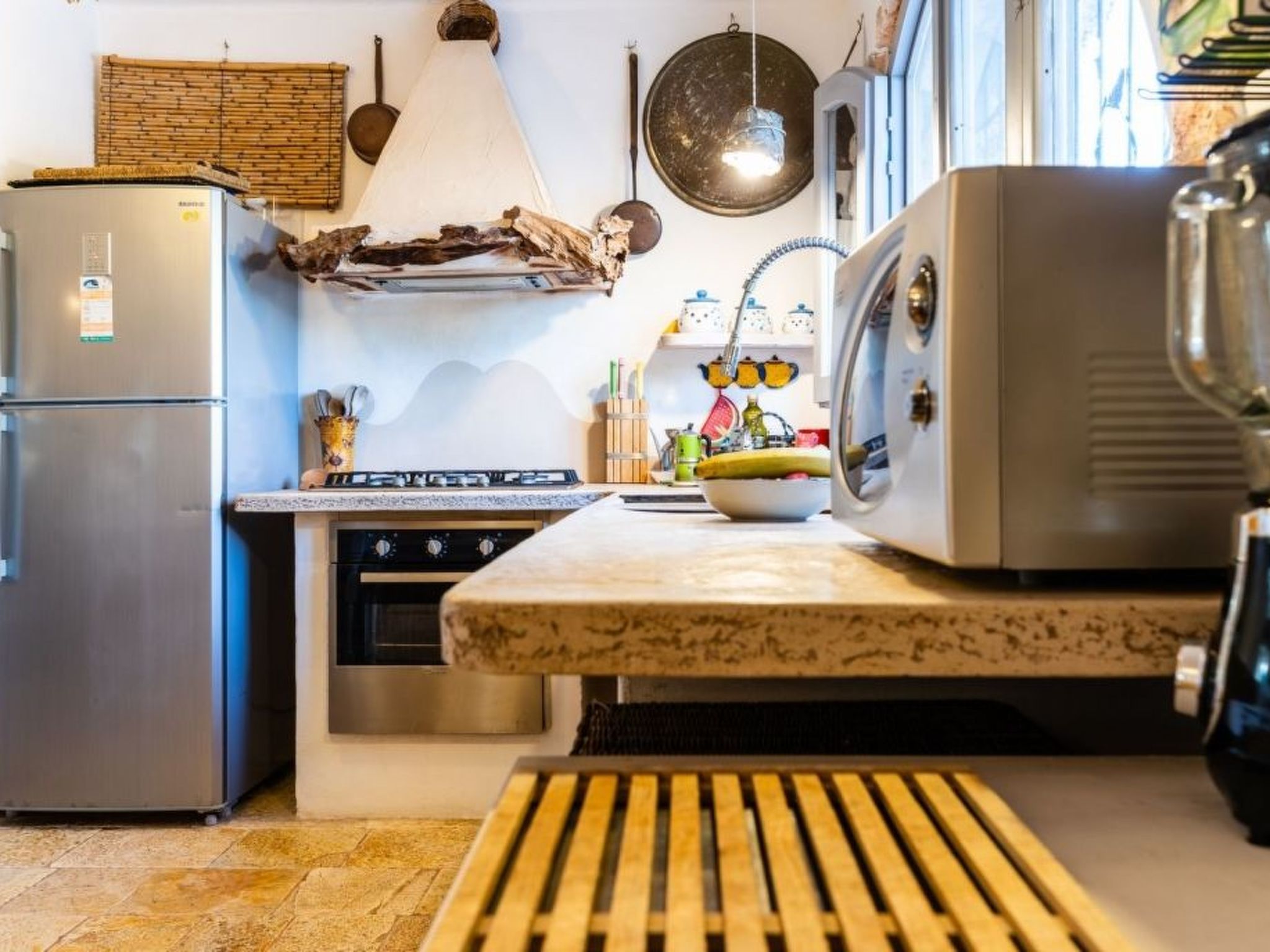 Schönes Steinhaus mit Pool und Panoramablick-Drinnen