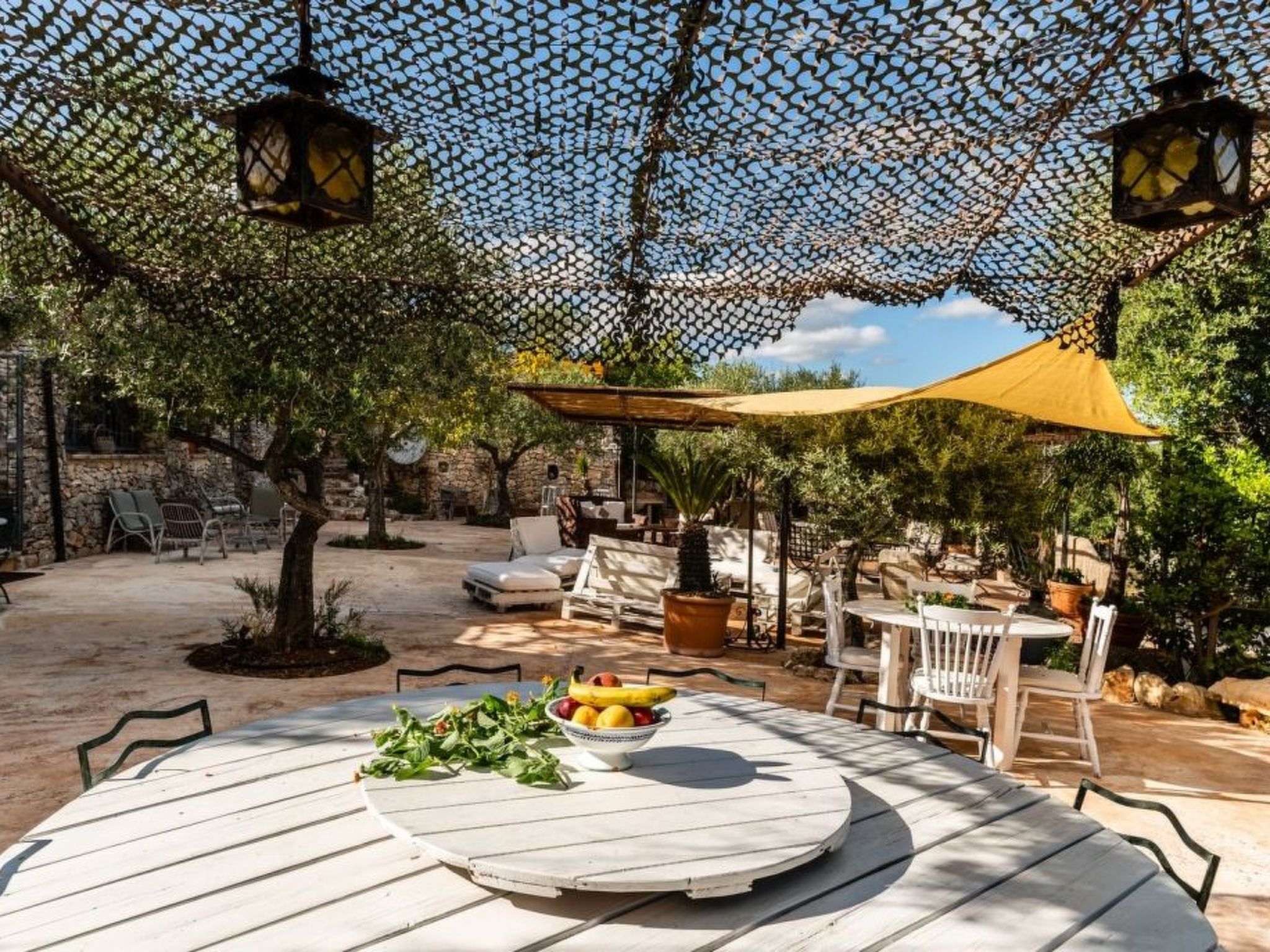 Schönes Steinhaus mit Pool und Panoramablick-Image-tags.info