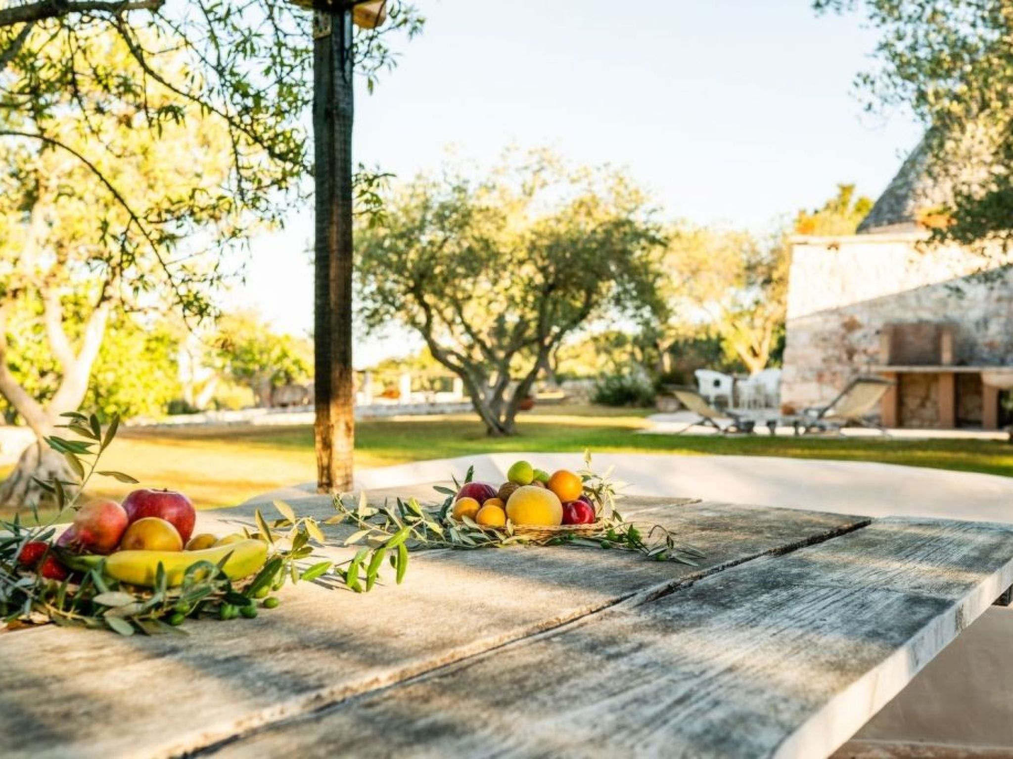 Schönes Steinhaus mit Pool und Panoramablick-Image-tags.info