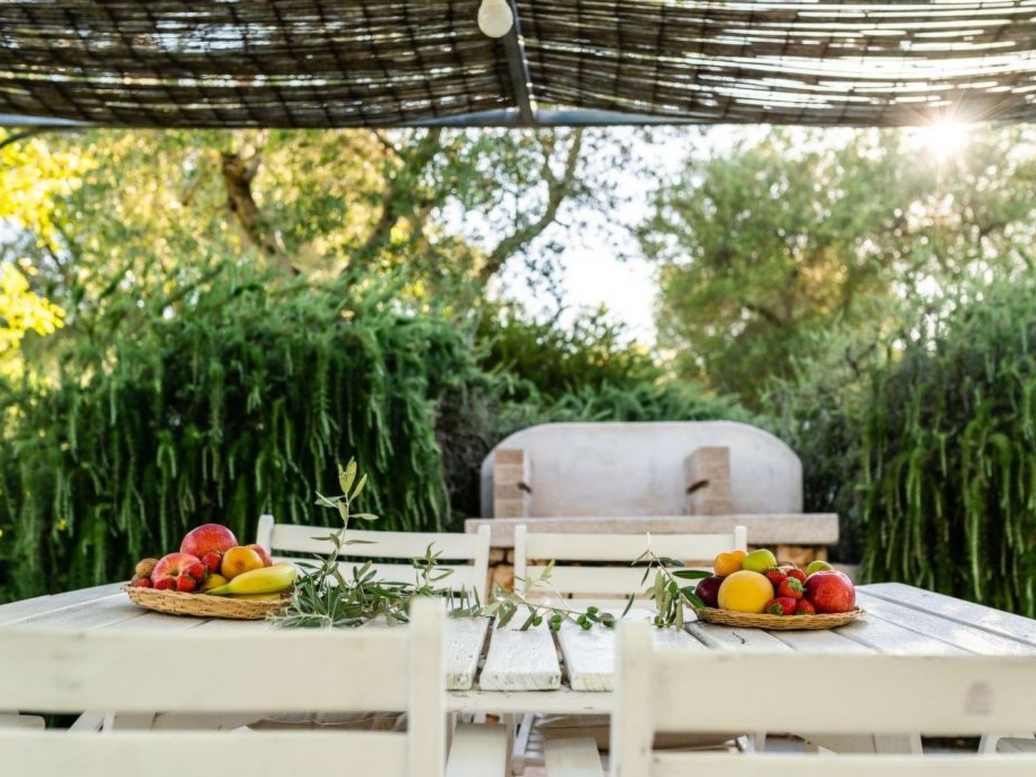 Schönes Steinhaus mit Pool und Panoramablick-Image-tags.info