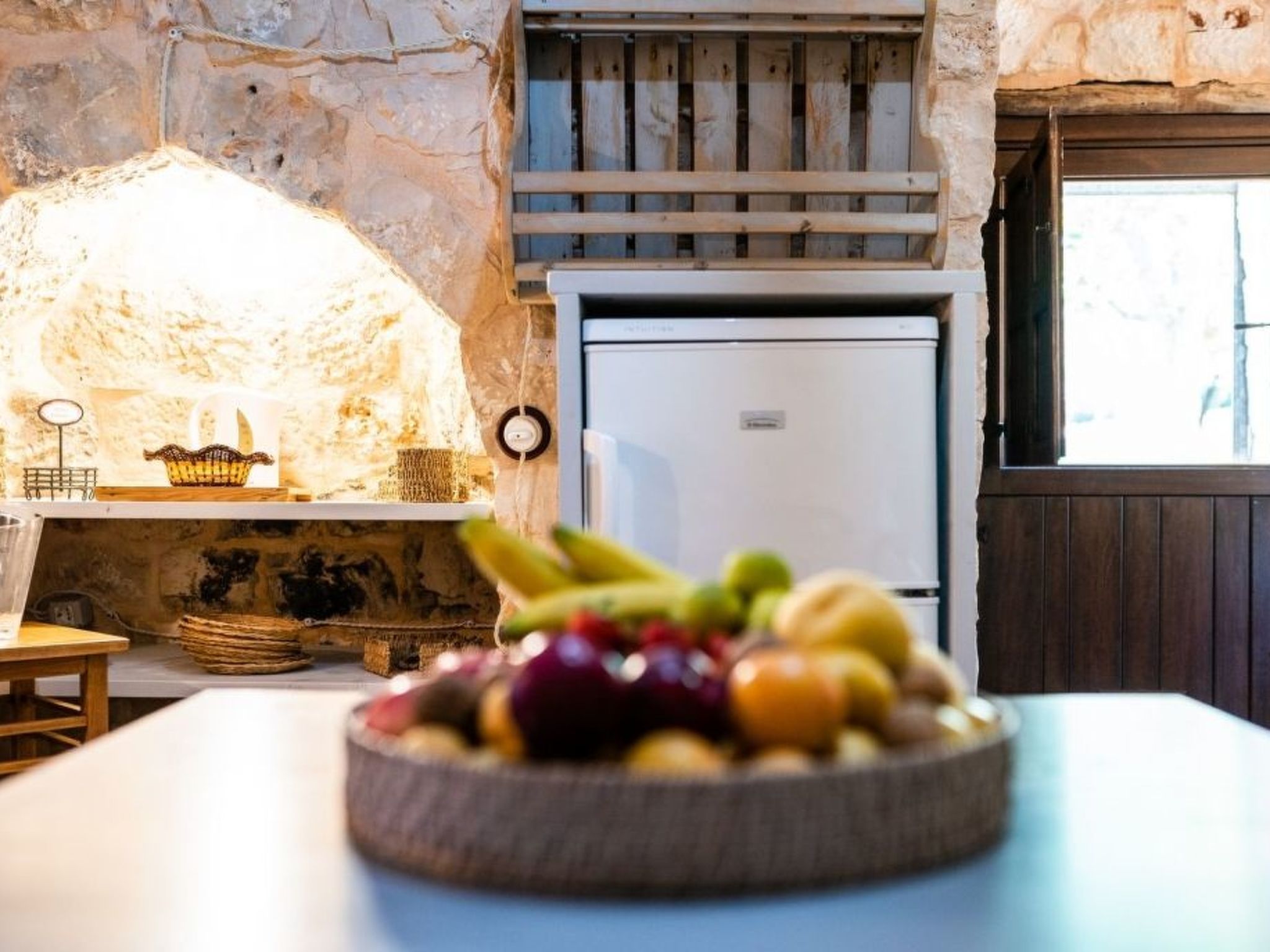 Schönes Steinhaus mit Pool und Panoramablick-Image-tags.info