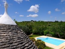 Trullo auf dem Lande in Ostuni mit privatem Pool