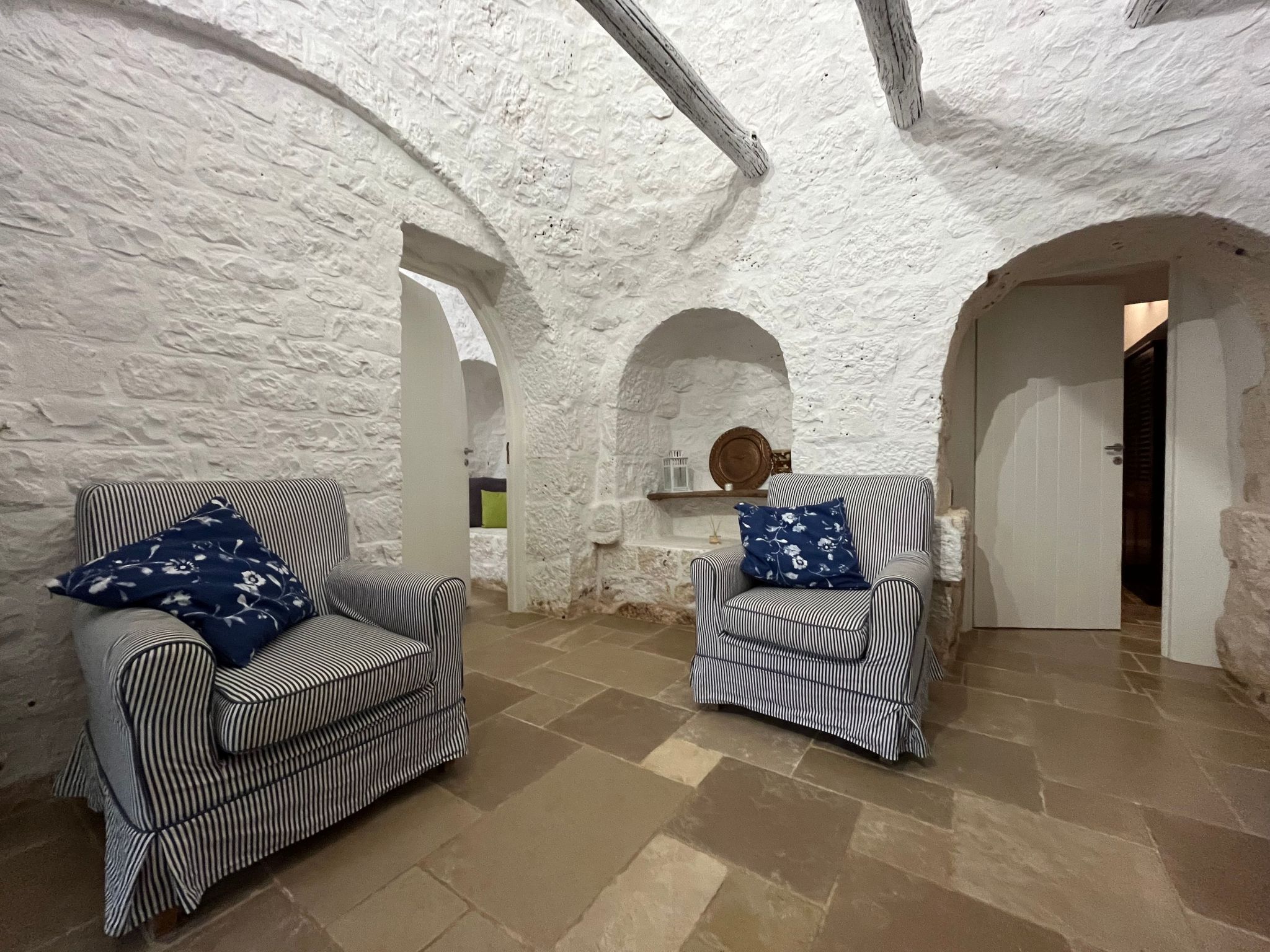 Trullo auf dem Lande in Ostuni mit privatem Pool-Inside