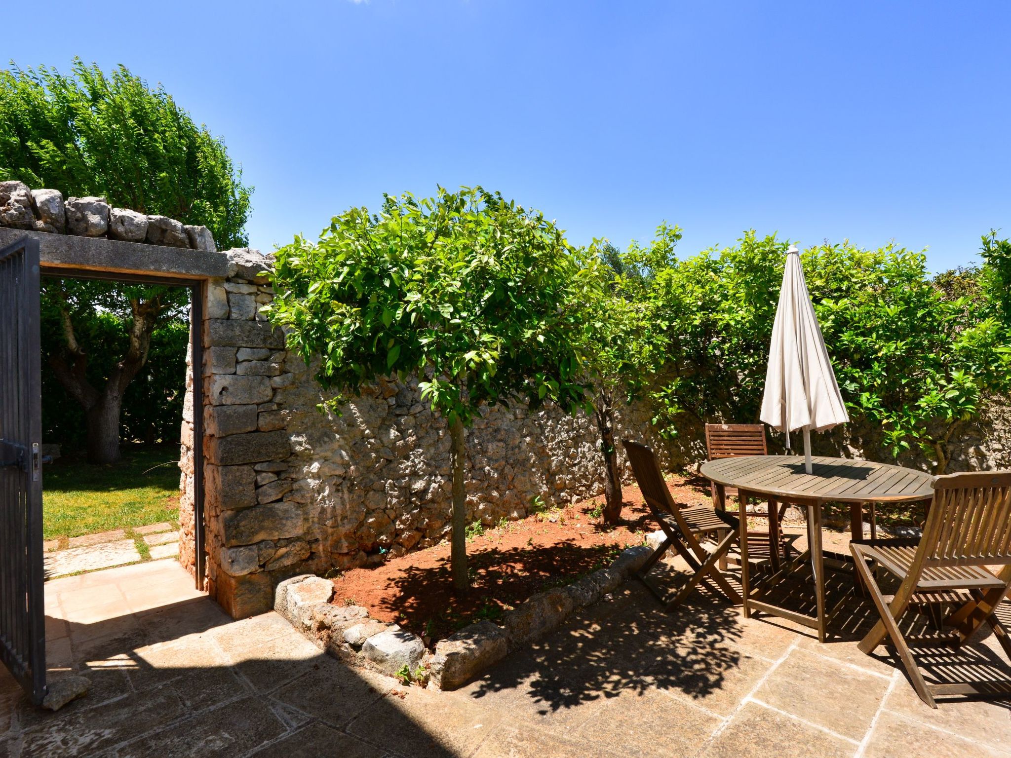 Trullo auf dem Lande in Ostuni mit privatem Pool-Inside