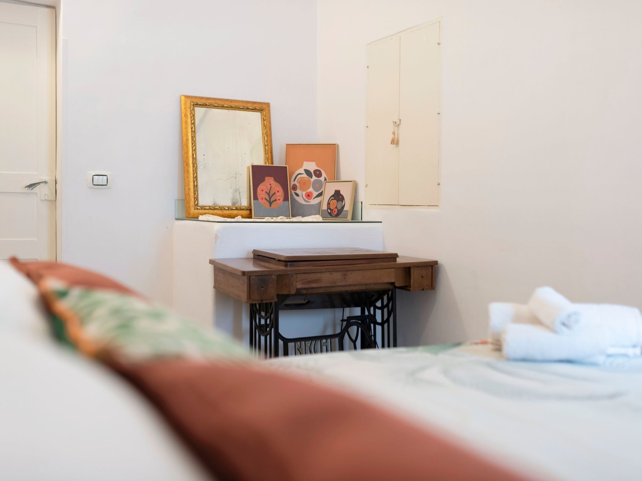 Oma Im Haus in der Mitte-Binnen