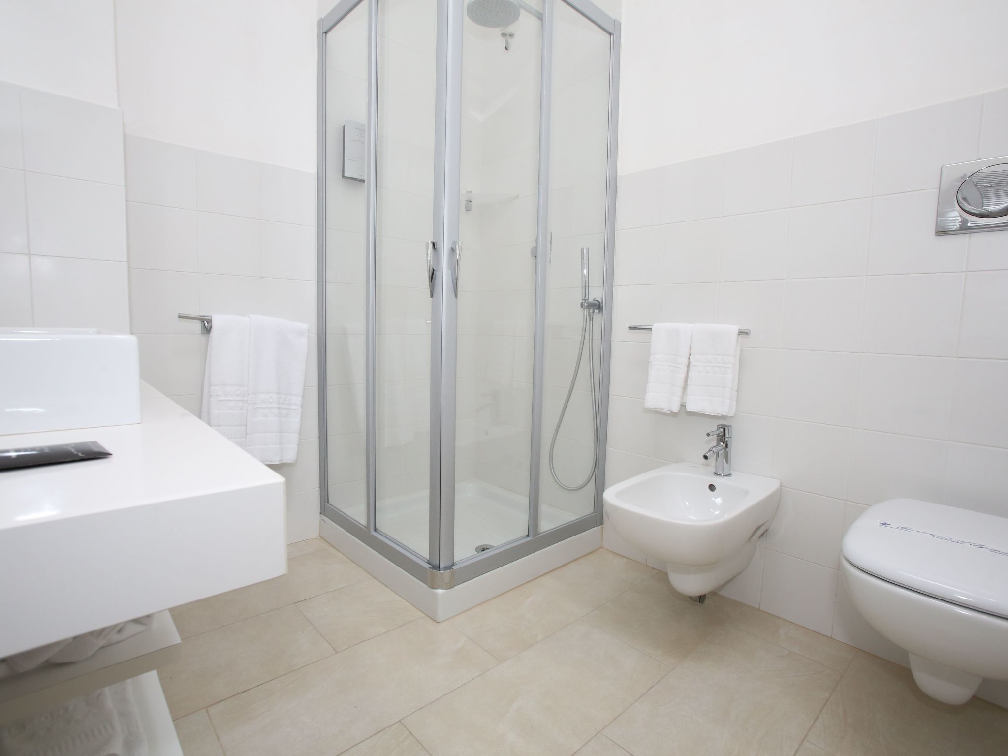 Villa Artemide - piscina panoramica - vista WOW!-Drinnen