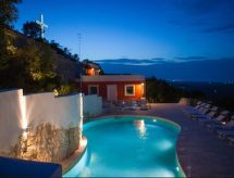 Villa Aurora: panoramisch uitzicht en privézwembad bij Ostuni - thumbnail 1