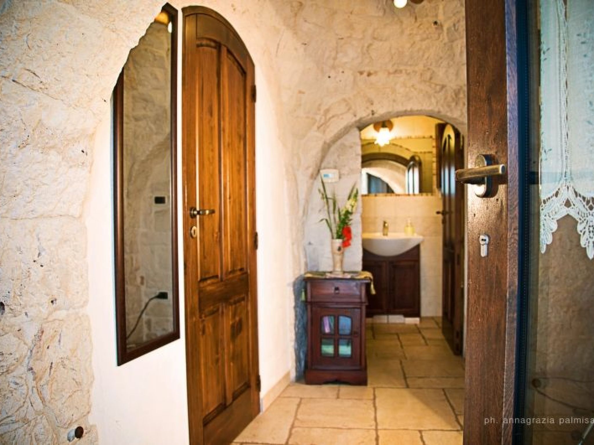 Trullo degli Archi, Entspannung und Essen und Wein-Image-tags.info