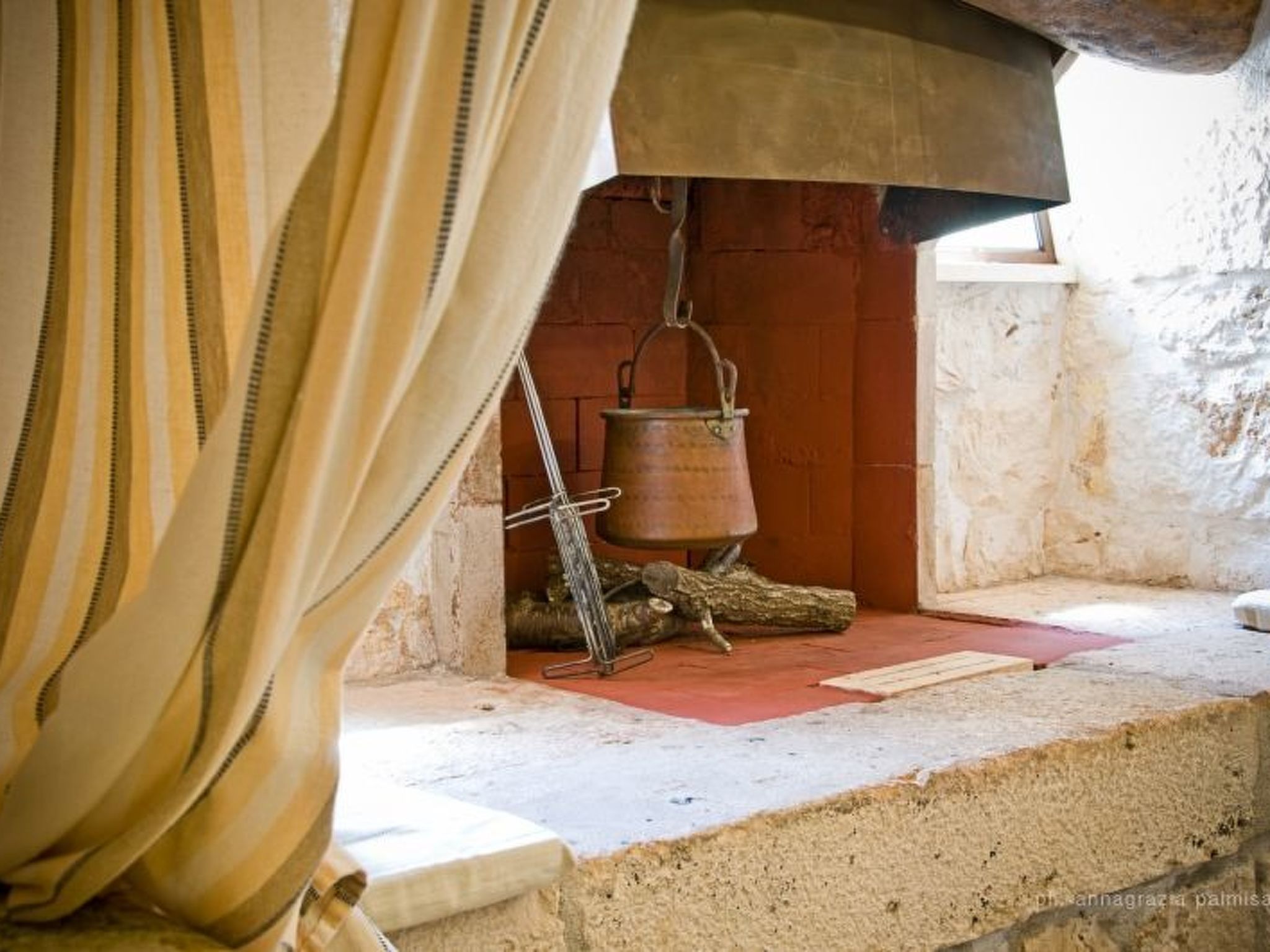 Trullo degli Archi, Entspannung und Essen und Wein-Image-tags.info