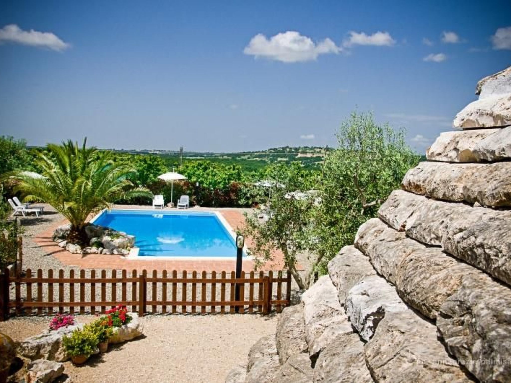 Trullo degli Archi, Entspannung und Essen und Wein-Image-tags.info