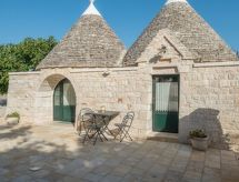 Wohnung auf einem Bauernhof mit Trulli und Schwimmbad