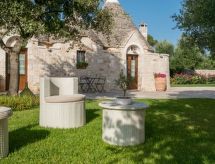 Große Trullo-Wohnung mit Schwimmbad
