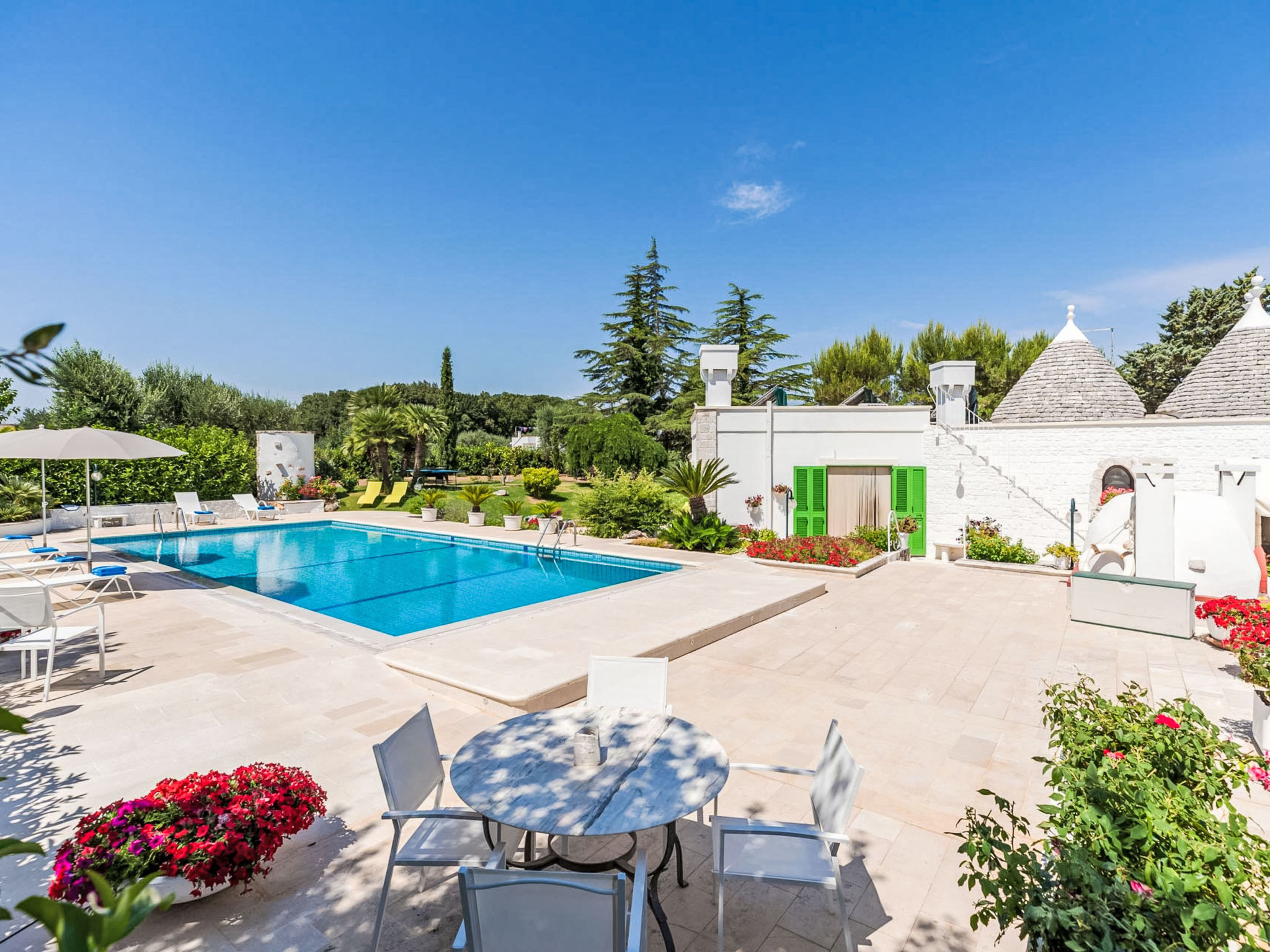 Trulli Dei Pini - Draußen