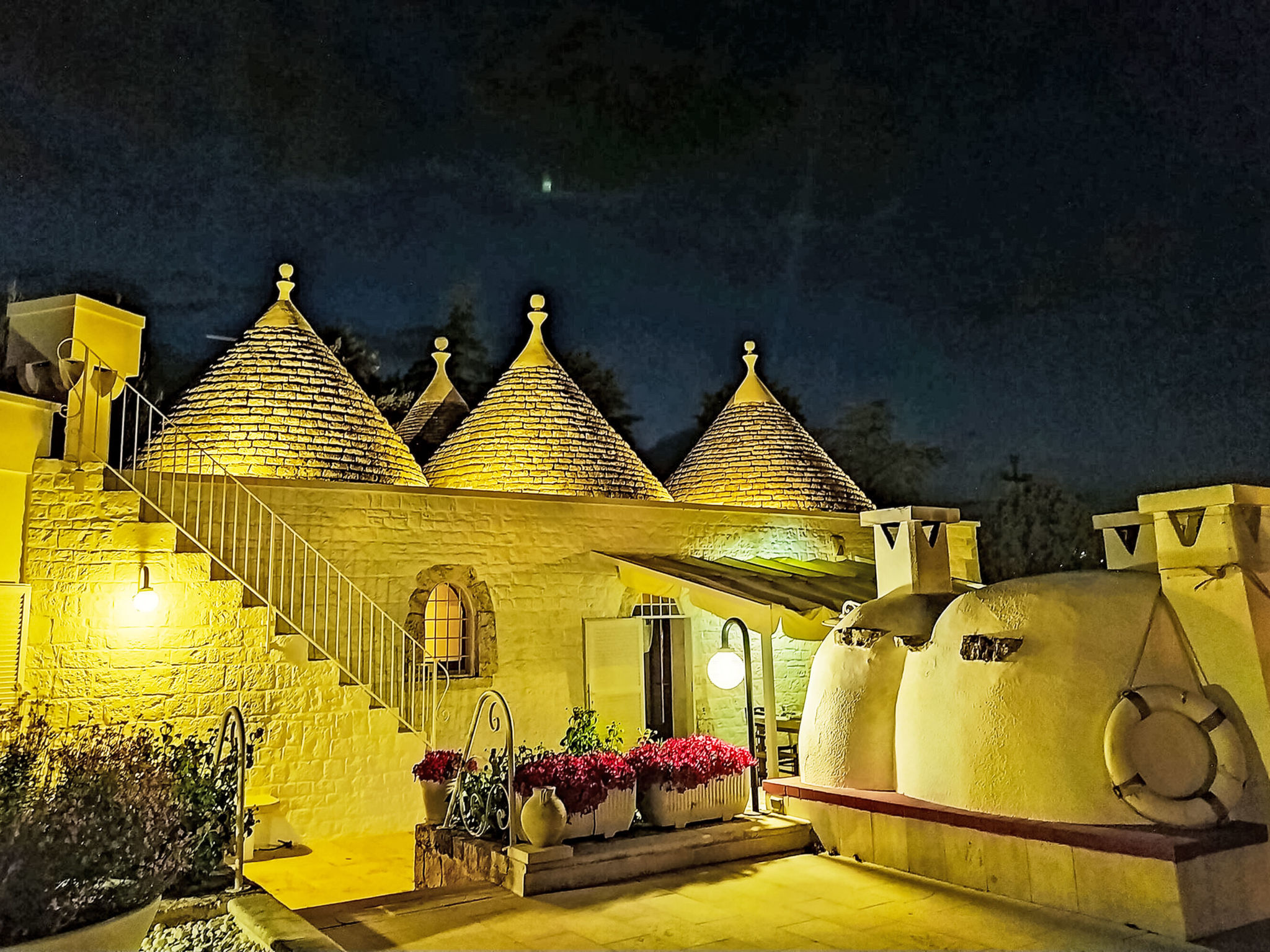 Trulli Dei Pini - Draußen
