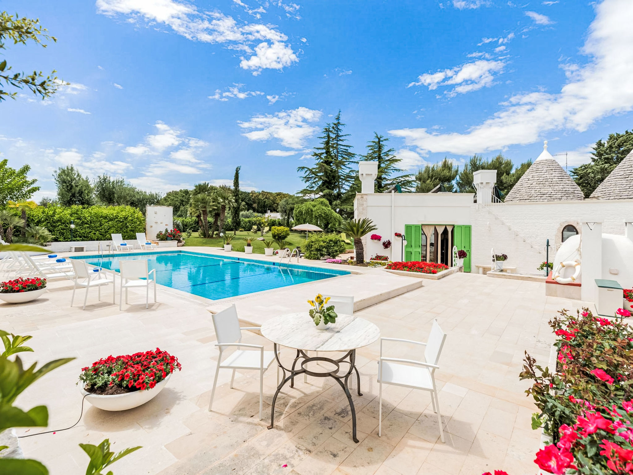 Trulli Dei Pini - Draußen